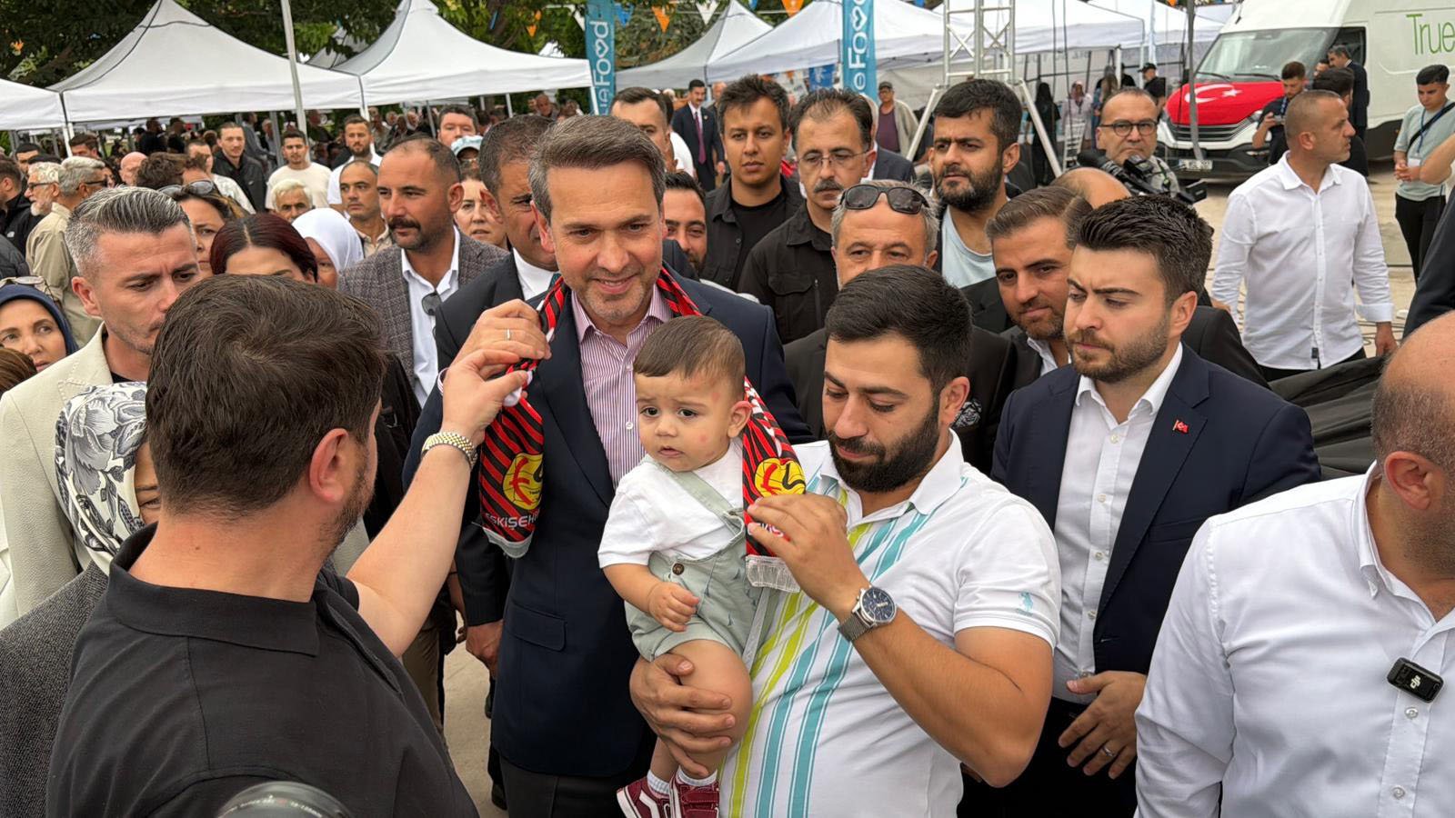 Bakan Alparslan Bayraktar Eskişehir