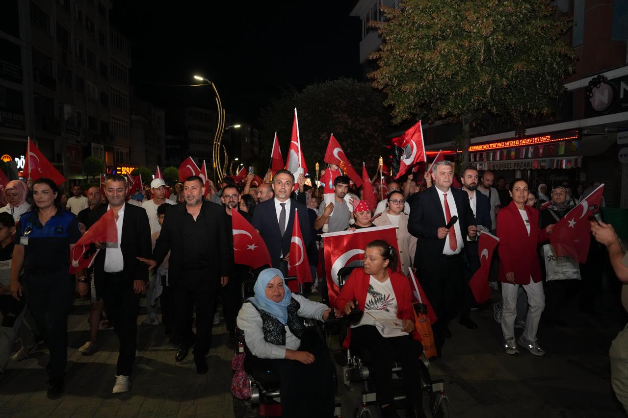 Zafer Bayramı meşale yürüyüşü
