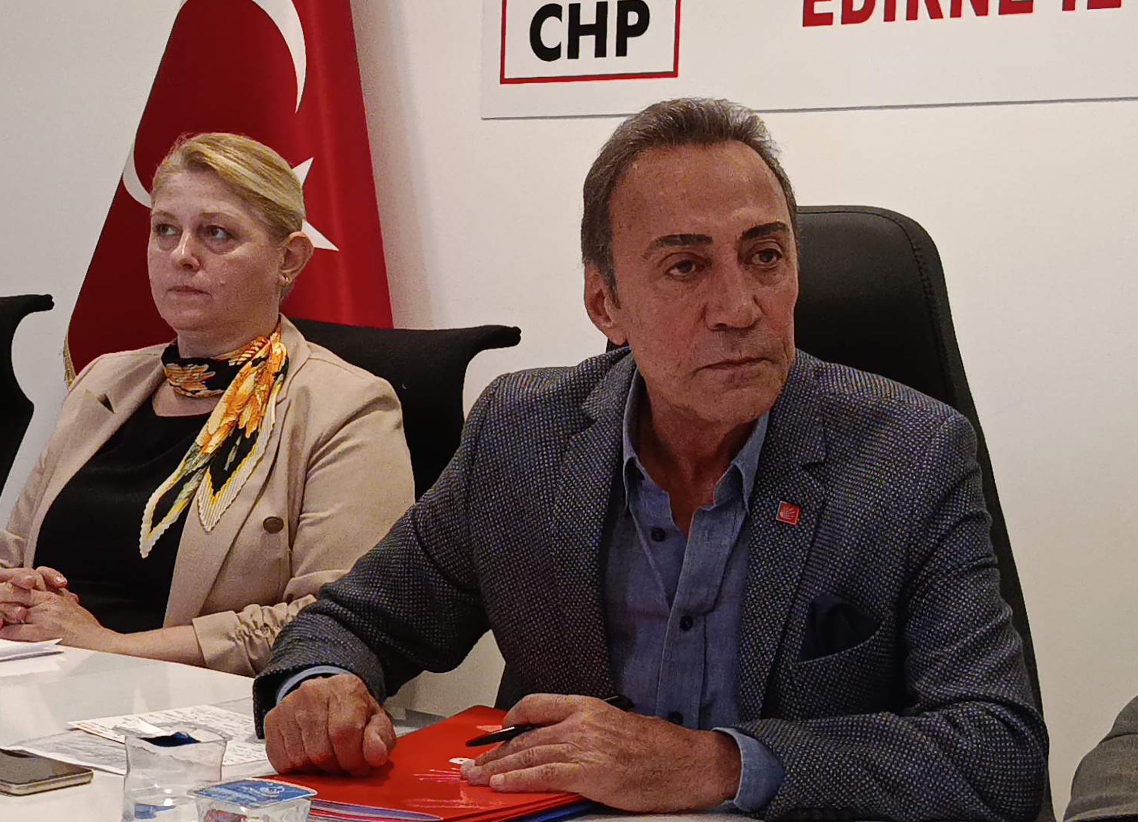 CHP Genel Başkan Yardımcısı Berhan Şimşek konuşma yapıyor.