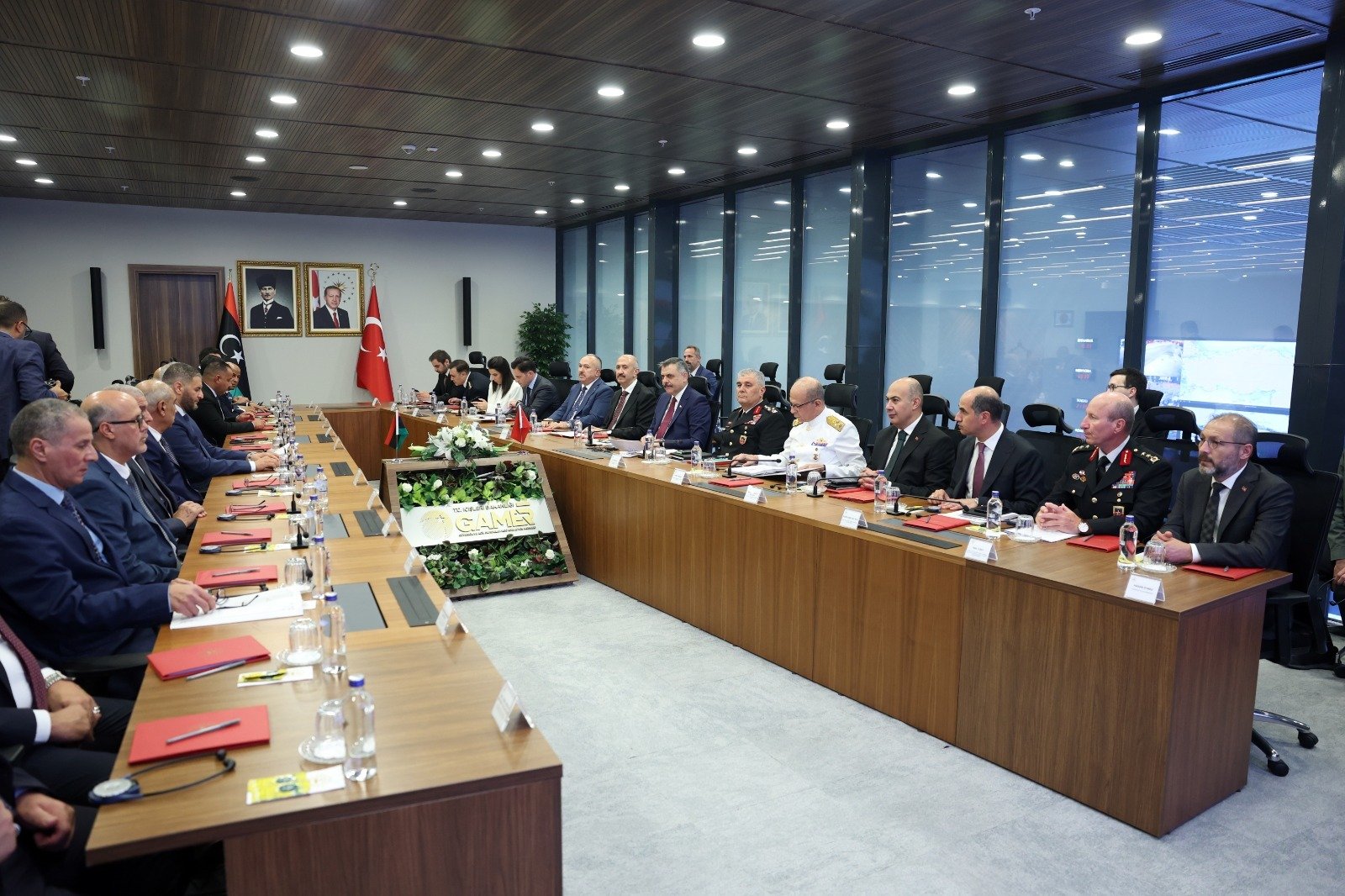 Bakan Çiftçi, Libya İçişleri Bakanı Trabelsi ile bir araya geldi