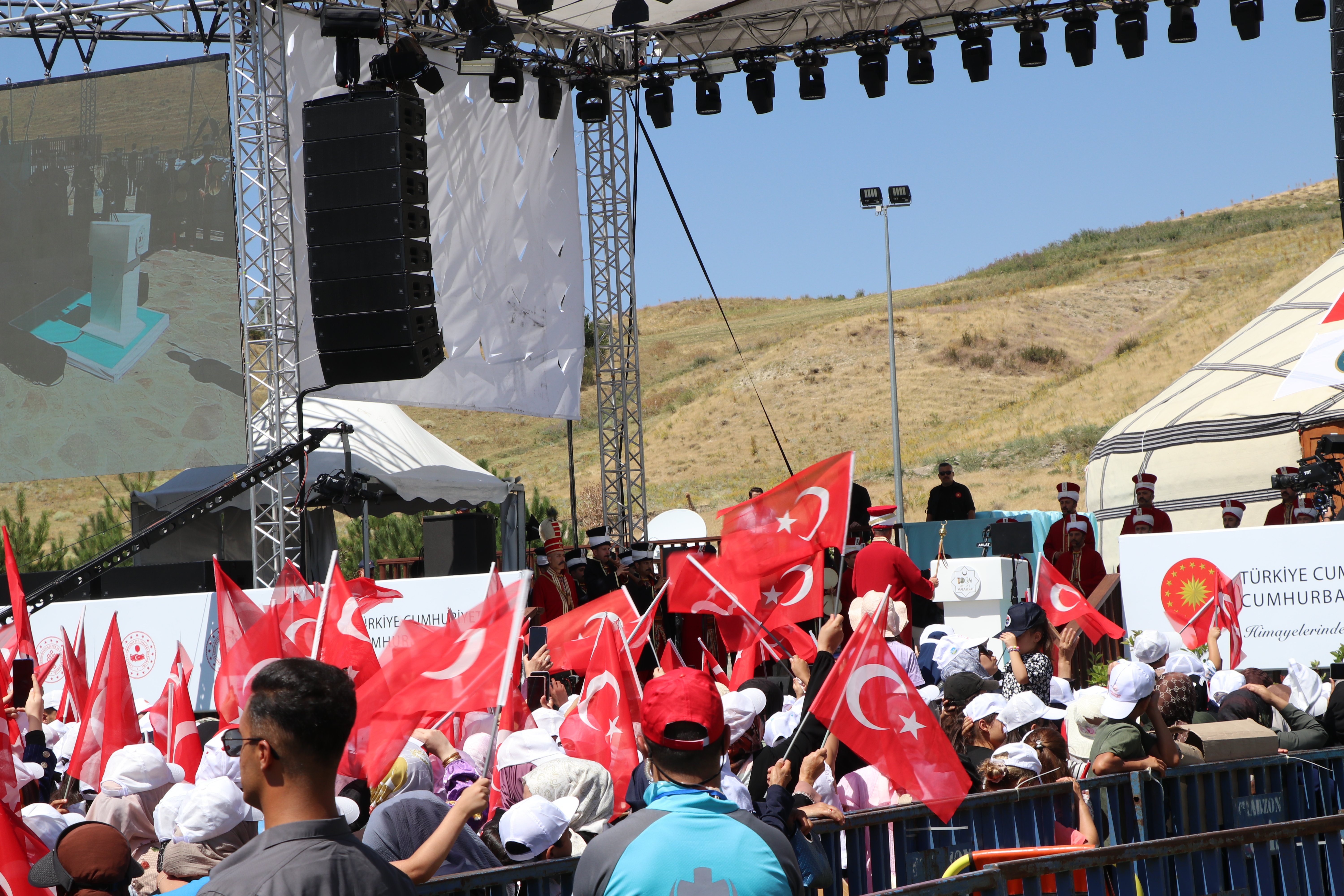Cumhurbaşkanı Erdoğan Ahlat töreninde konuşuyor