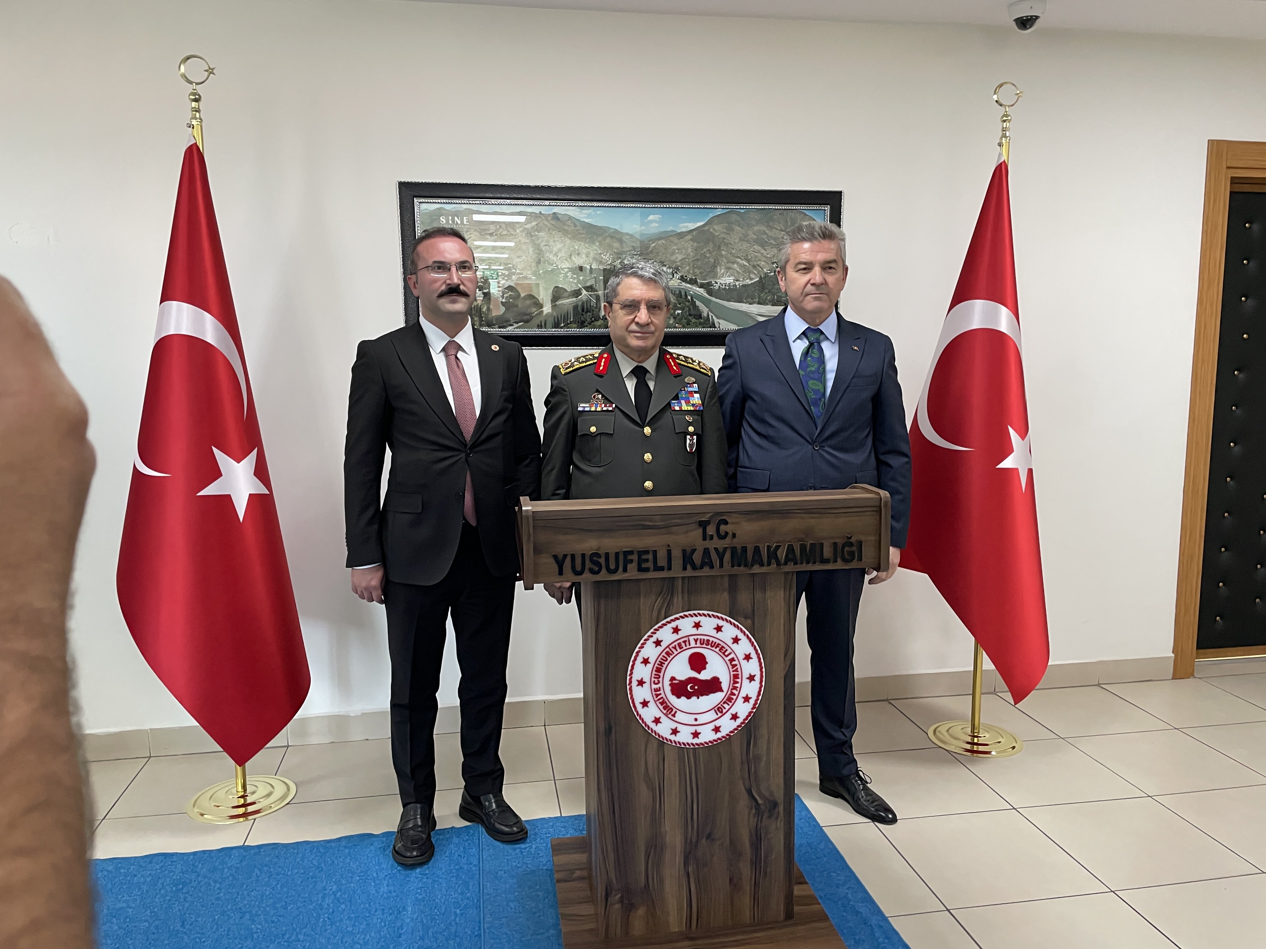 Orgeneral Selçuk Bayraktaroğlu Yusufeli ziyareti