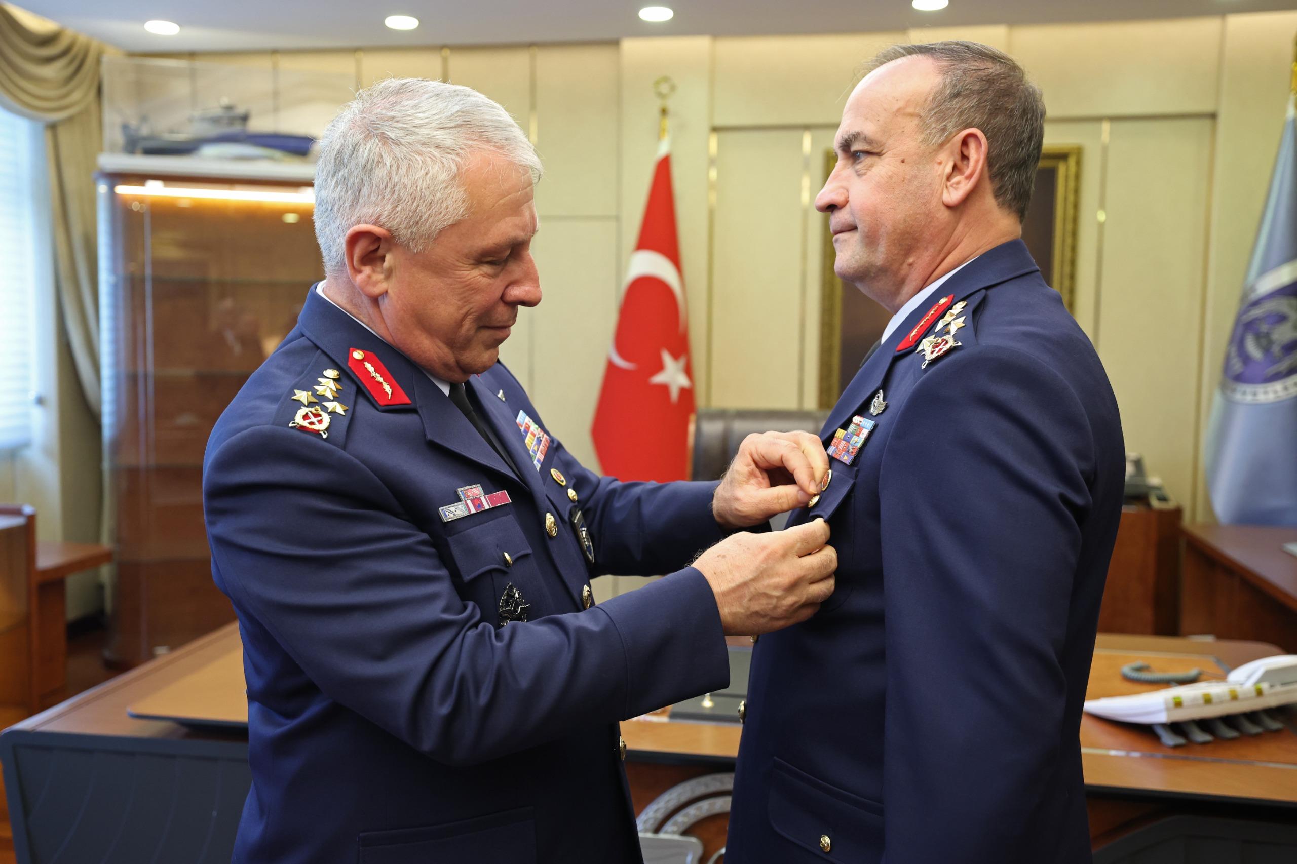 Orgeneral Rafet Dalkıran görevi devraldı