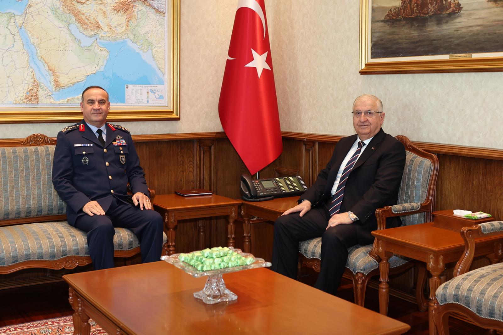 Bakan Güler ve Orgeneral Dalkıran kabulü