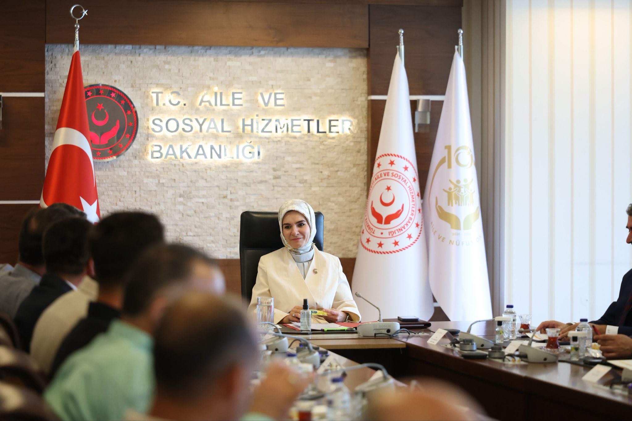 Bakan Göktaş, gazilik ünvanı verilen dernek üyeleriyle bir araya geldi