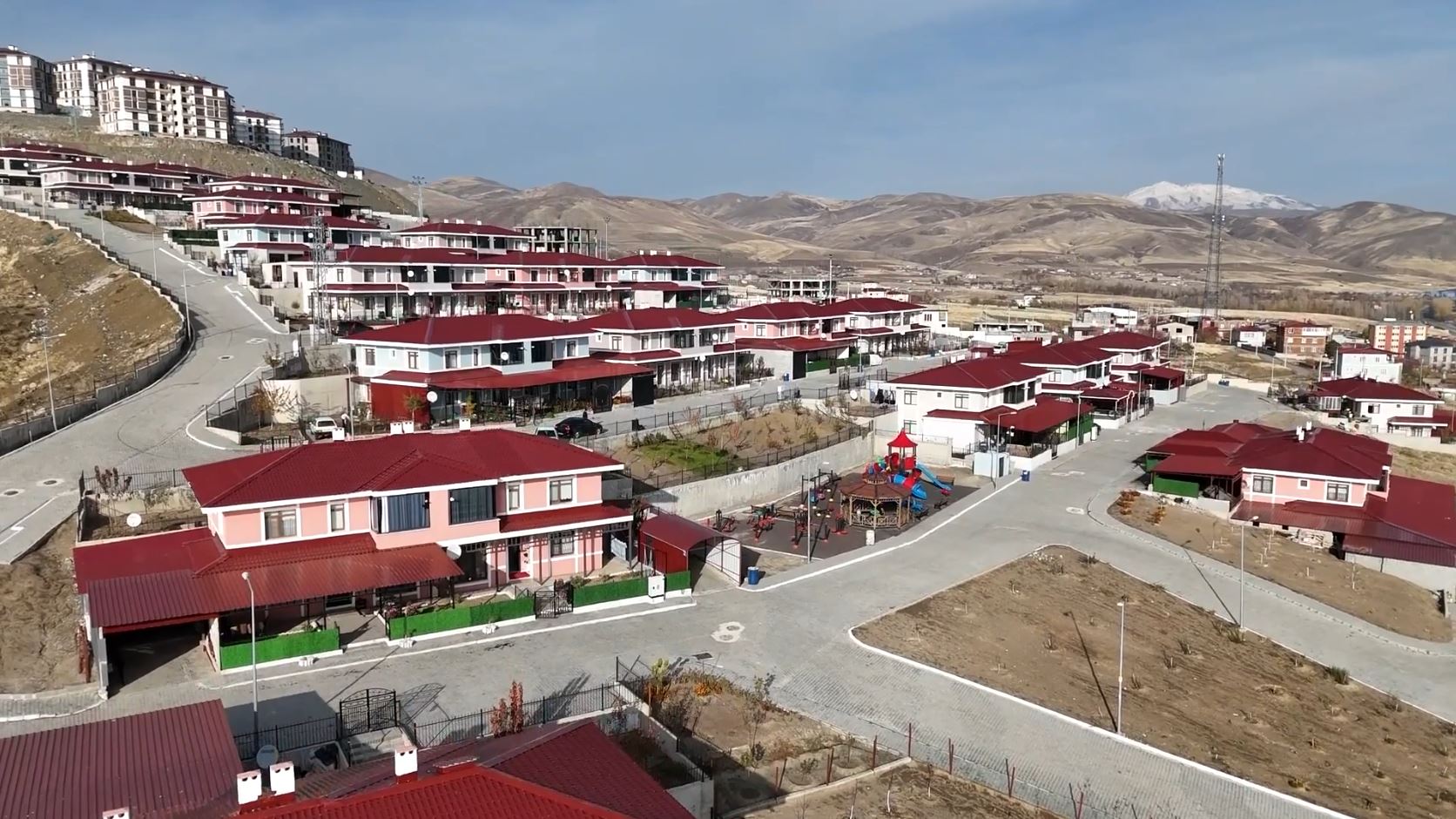 İçişleri Bakanı Mustafa Çiftçi Ahıska Türkleri konut teslimi