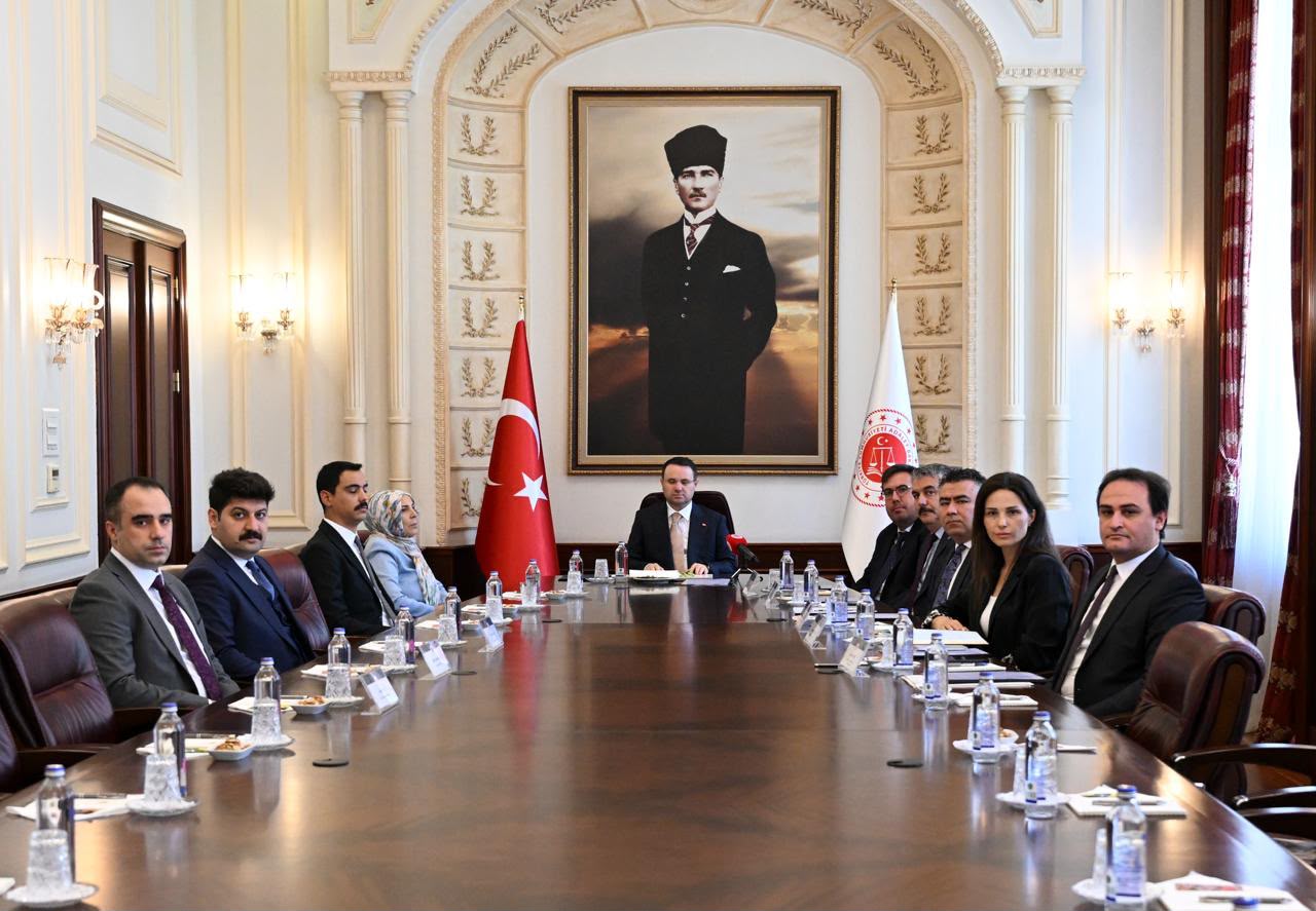 Adalet Bakanı Akın Gürlek, Muhsin Yazıcıoğlu ailesiyle görüştü
