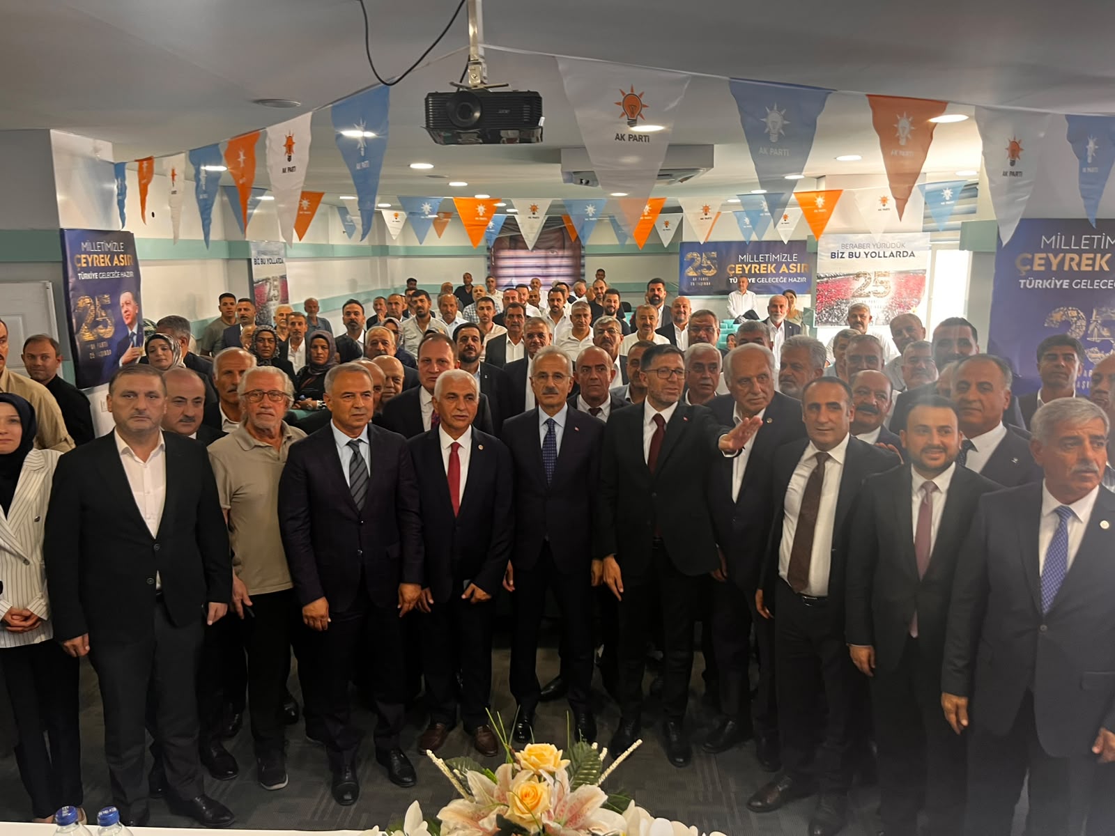 Bakan Uraloğlu yol çalışmalarını yerinde inceledi