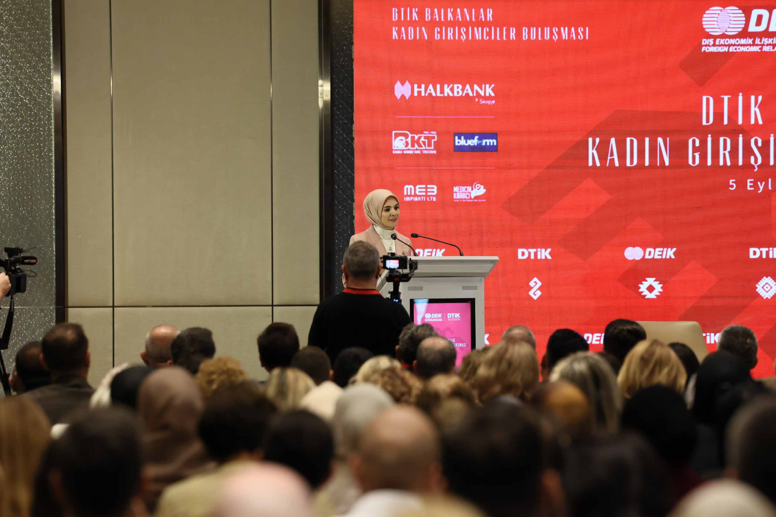 Bakan Göktaş, Kadınların teknolojinin geliştiricisi ve karar vericisi olmasını istiyoruz