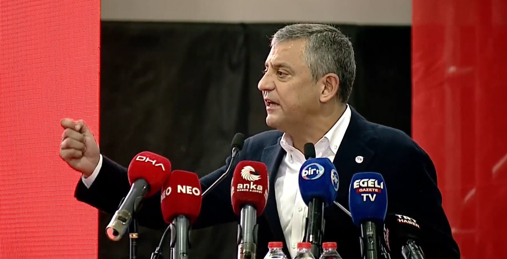 Özgür Özel Yeni Parti İzmir ön seçim