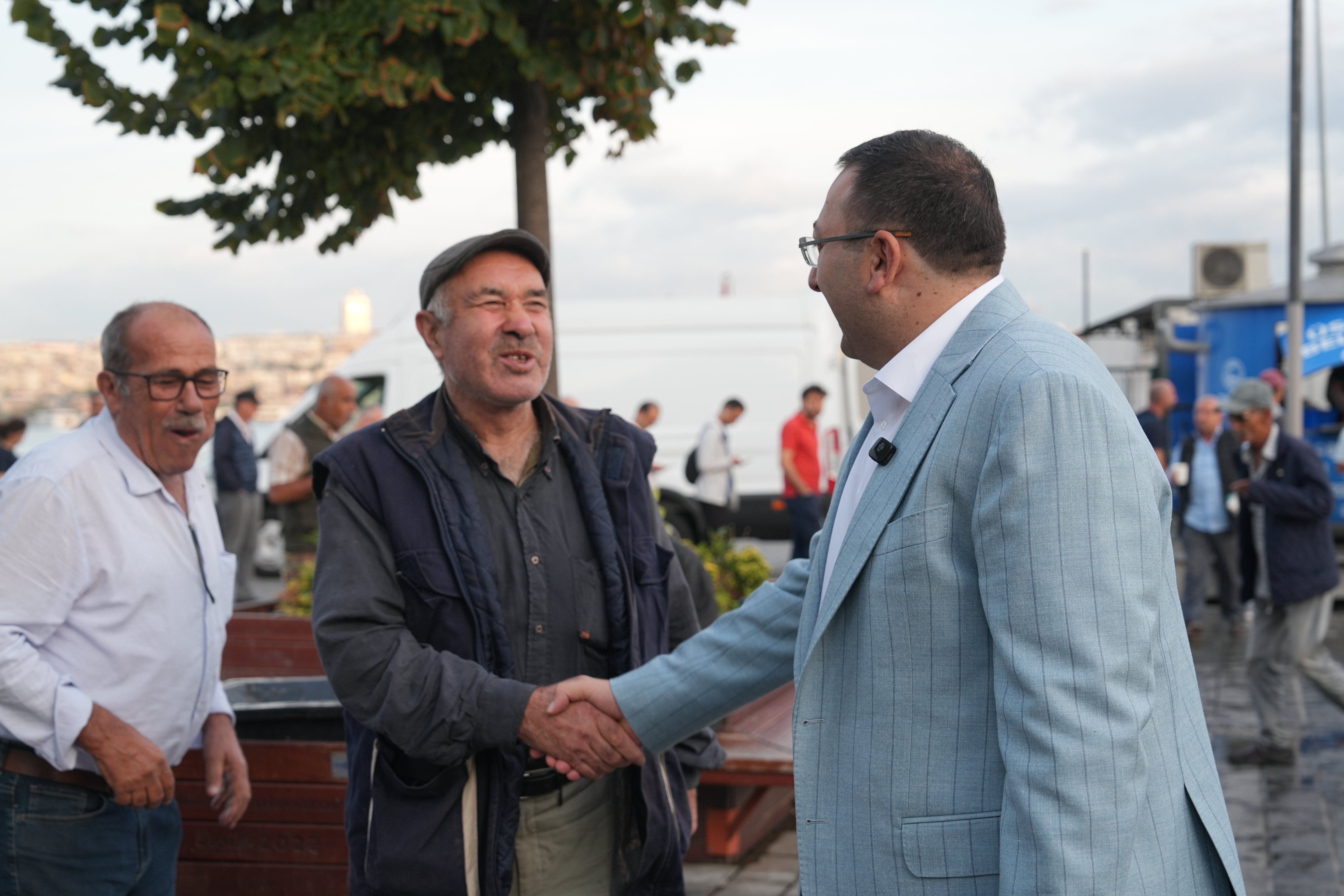 Dündar Ziya Gültekin esnafla sohbet etti