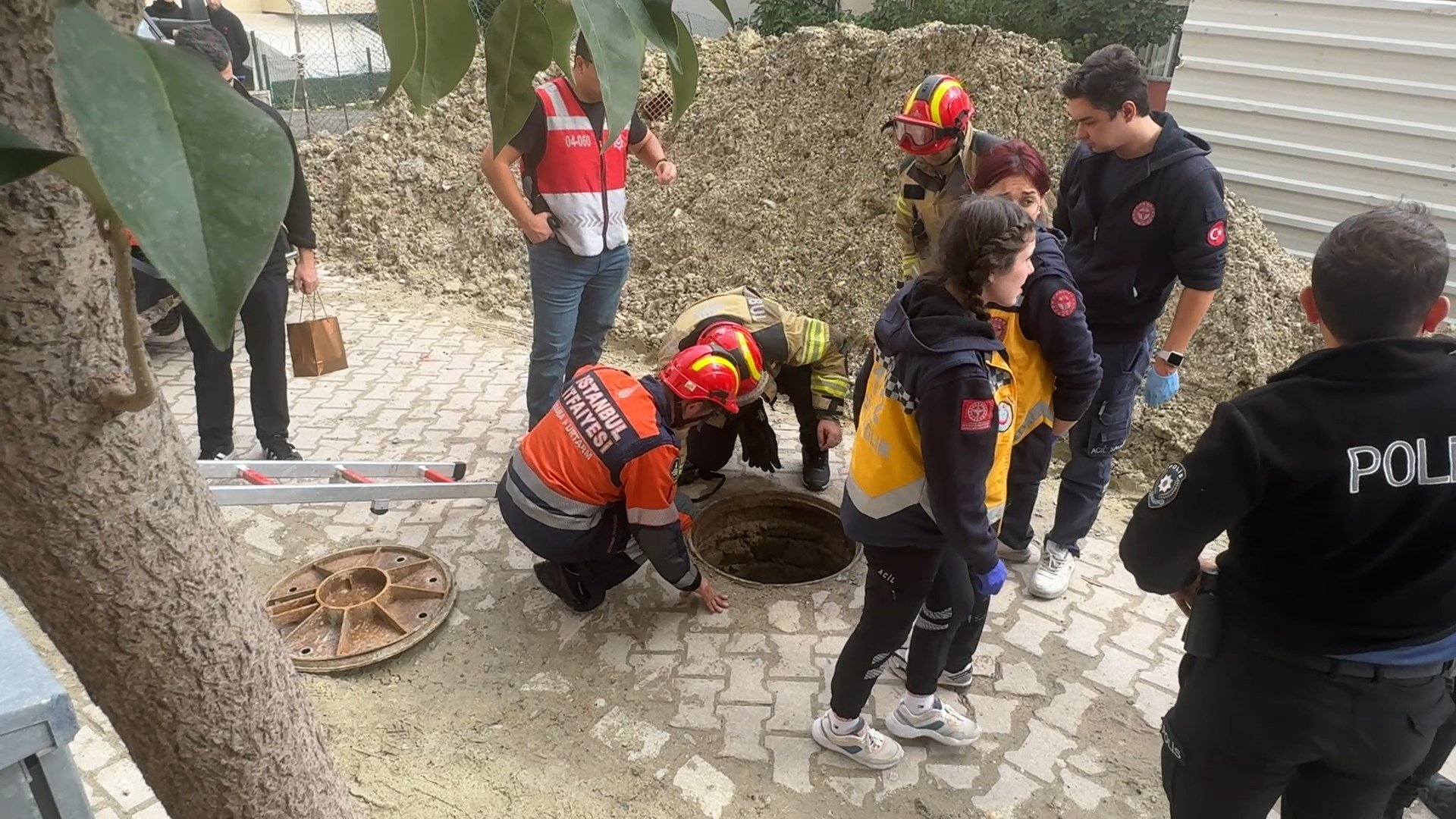 Ambulans olay yerinde
