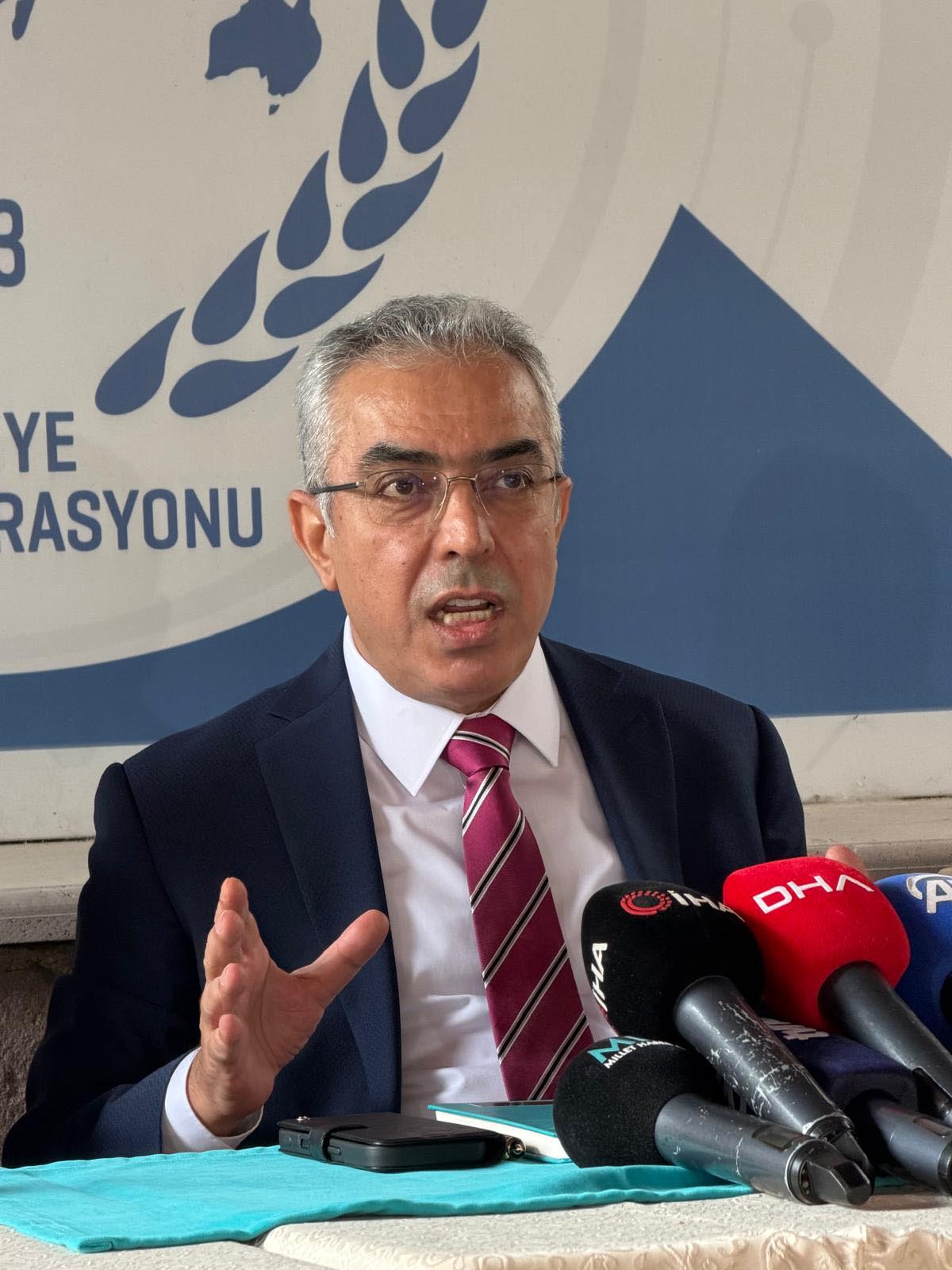 Uçum basın mensuplarıyla bir araya geldi