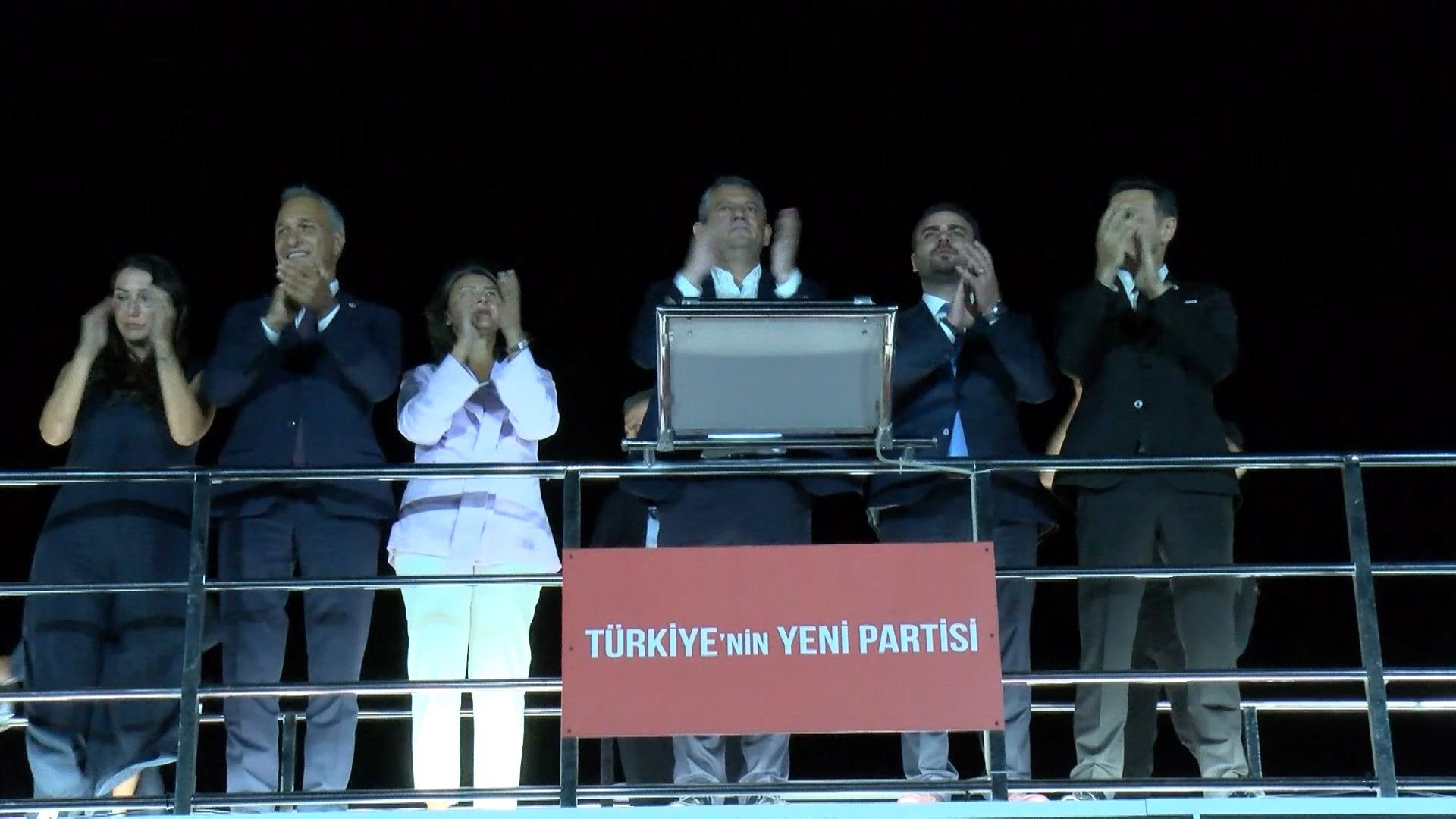 Özgür Özel Üsküdar meydanı