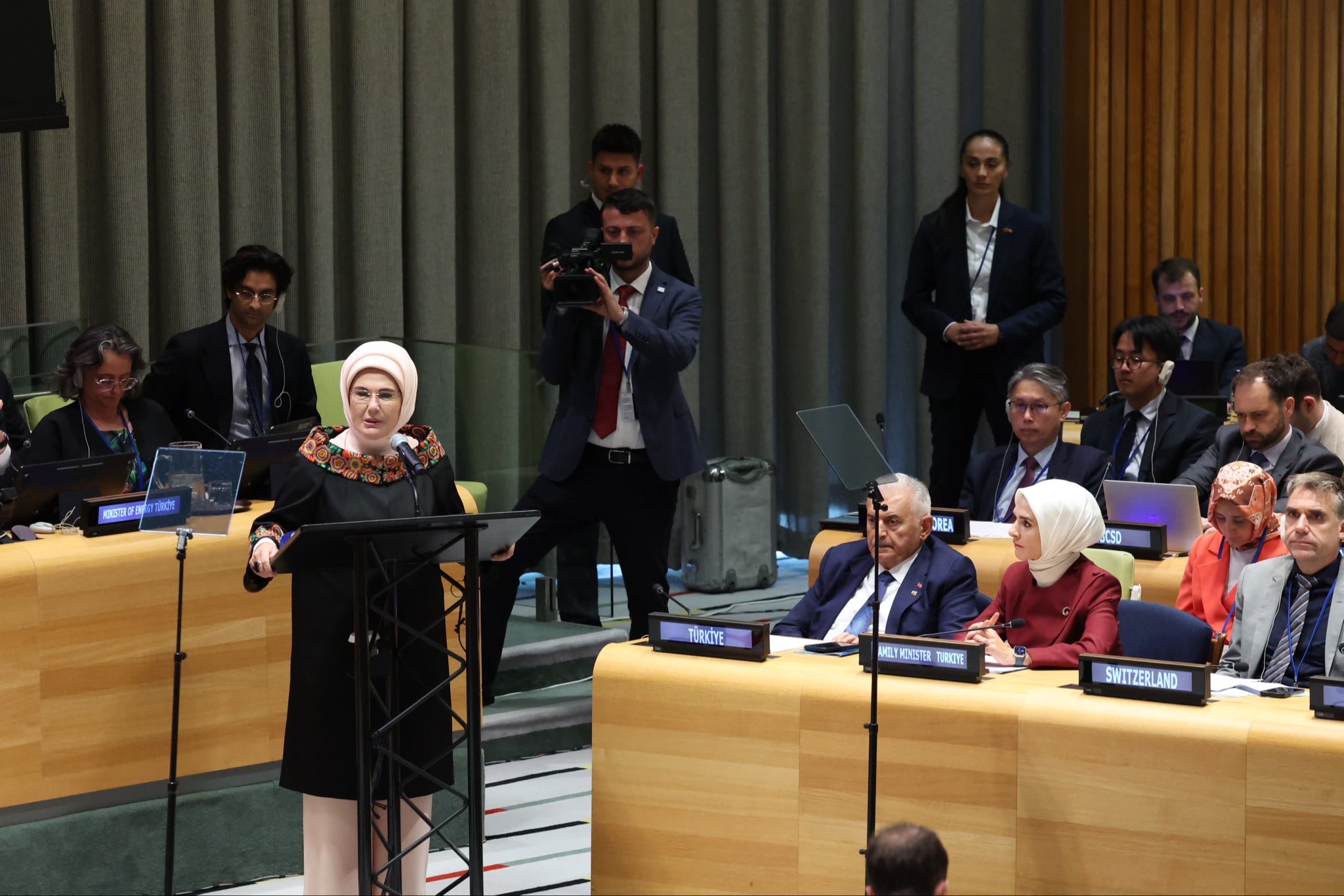 Emine Erdoğan Konuşma Yaparken