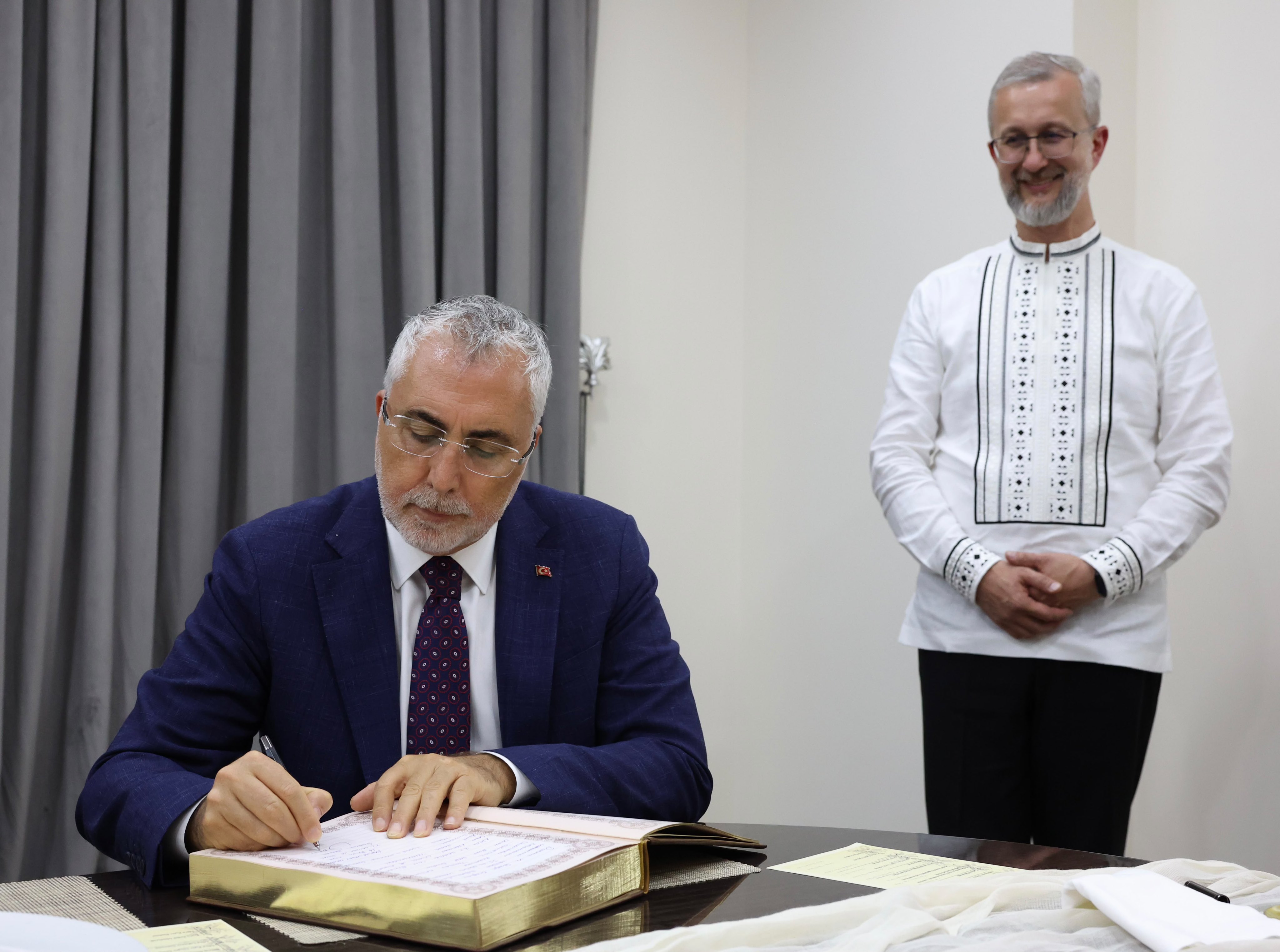 Çalışma ve Sosyal Güvenlik Bakanı Vedat Işıkhan