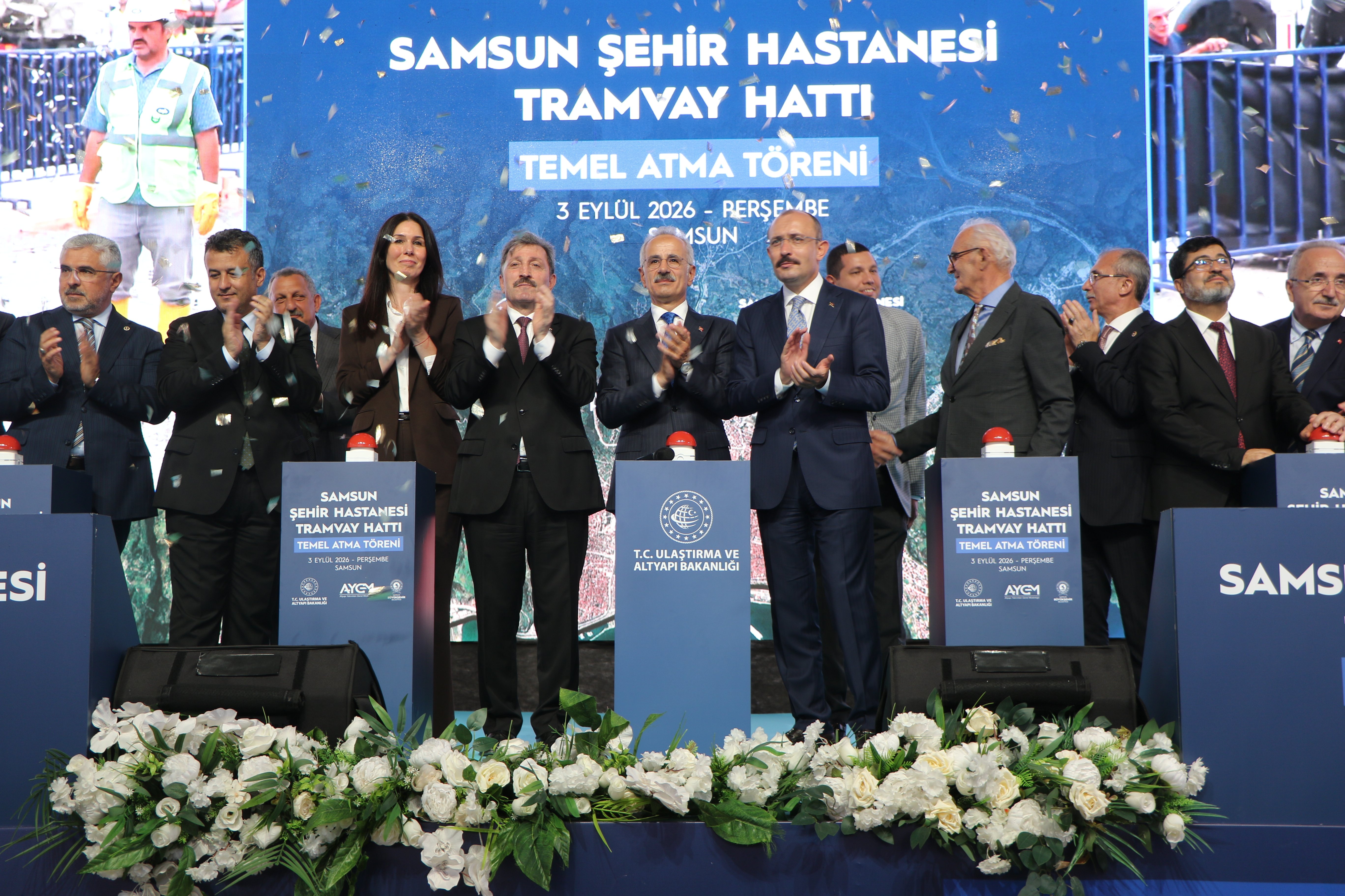 Bakan Uraloğlu inceleme sırasında