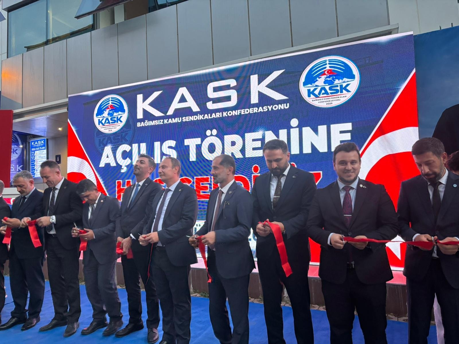 KASK Genel Merkezi tören sonrası