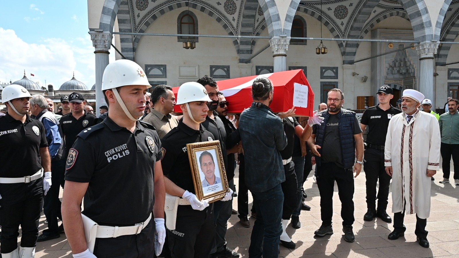 Şehit polis memuru Batuhan Sarıyalçınkaya cenazesi