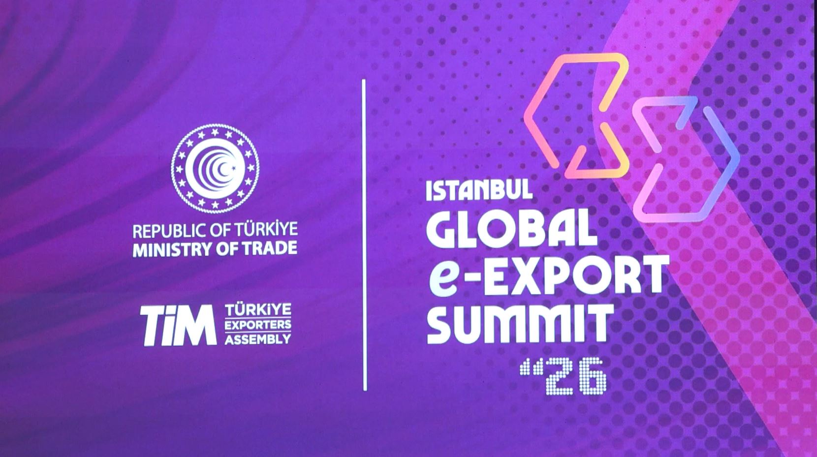 Bakan Ömer Bolat İGEXX zirvesinde konuşuyor