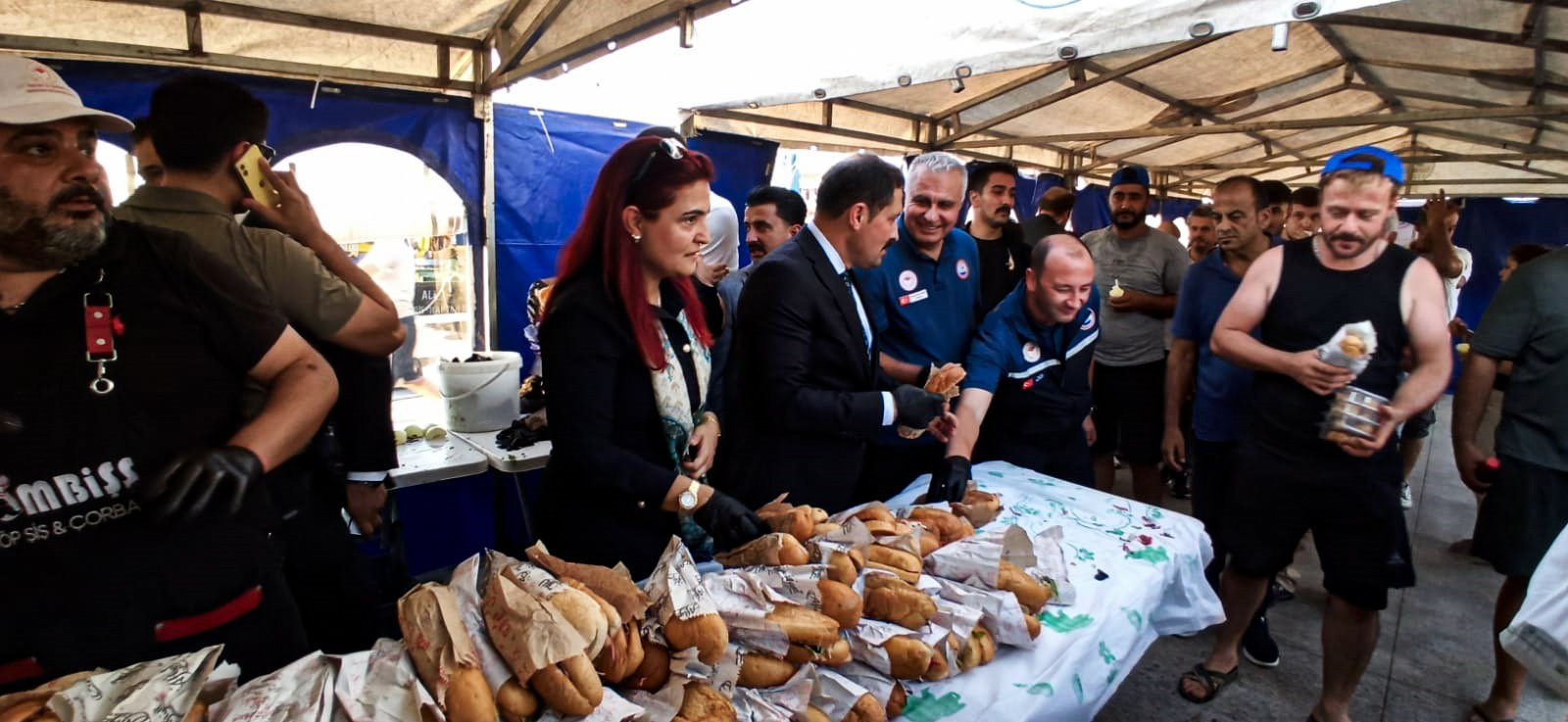 İskenderun balıkçıları Vira Bismillah diyerek denize açıldı