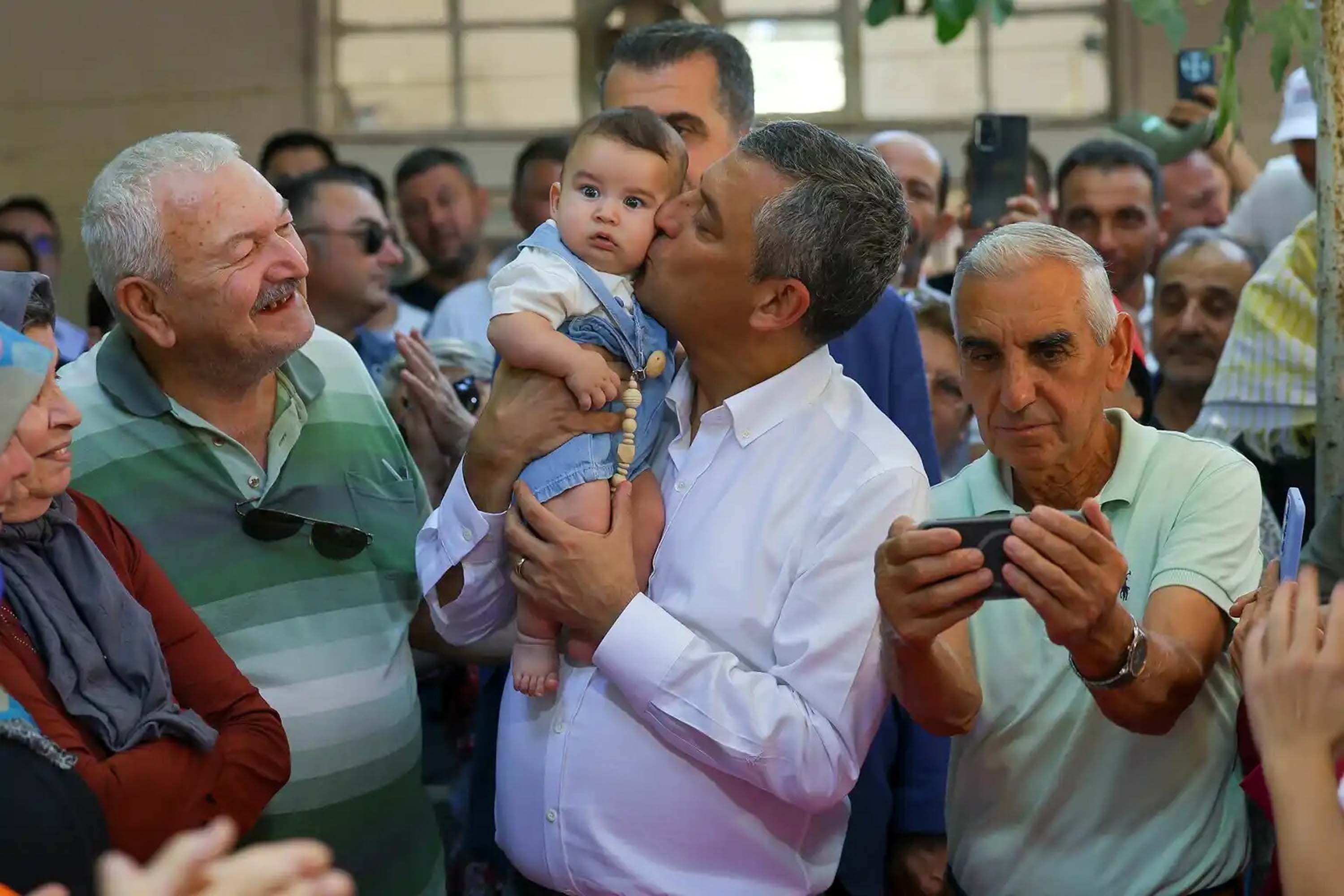 Özgür Özel çiftçi buluşması