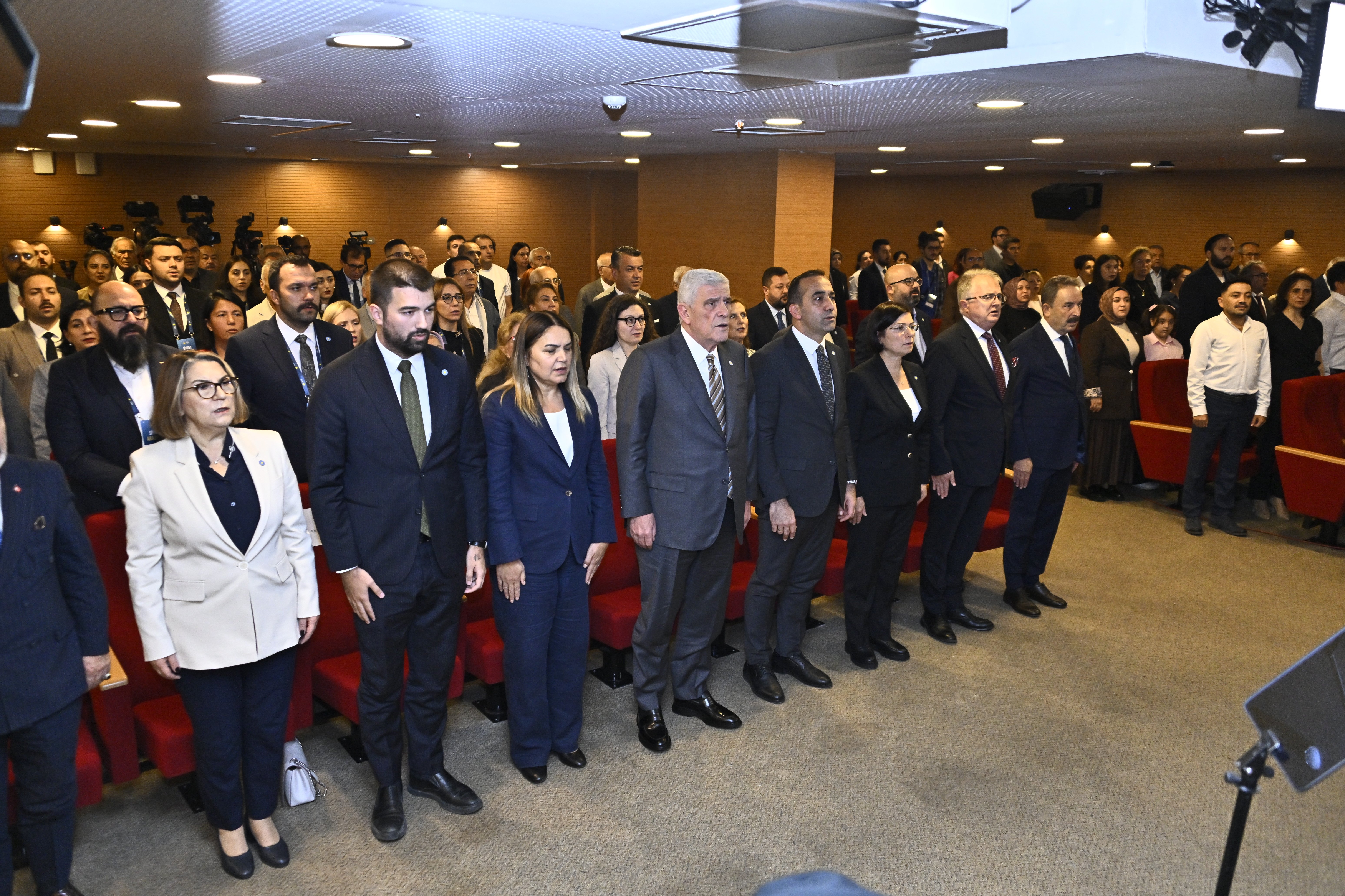Dervişoğlu, devlet yönetimindeki ahlaki çöküşe dikkat çekti.
