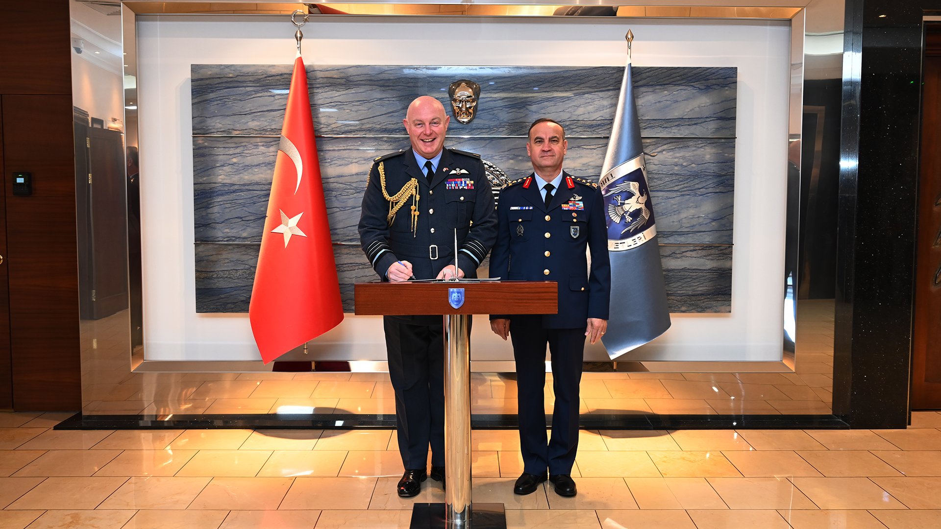 Hava Kuvvetleri Komutanı Dalkıran, Birleşik Krallıklı mevkidaşı ile F-4E/2020 uçuşu gerçekleştirdi