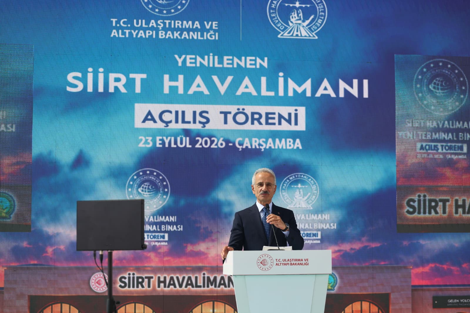 Ulaştırma ve Altyapı Bakanı Abdulkadir Uraloğlu, Siirt Havalimanı yeni terminal binası açılış töreninde konuştu.