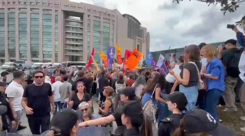 Ailem Güvende operasyonu protesto edildi