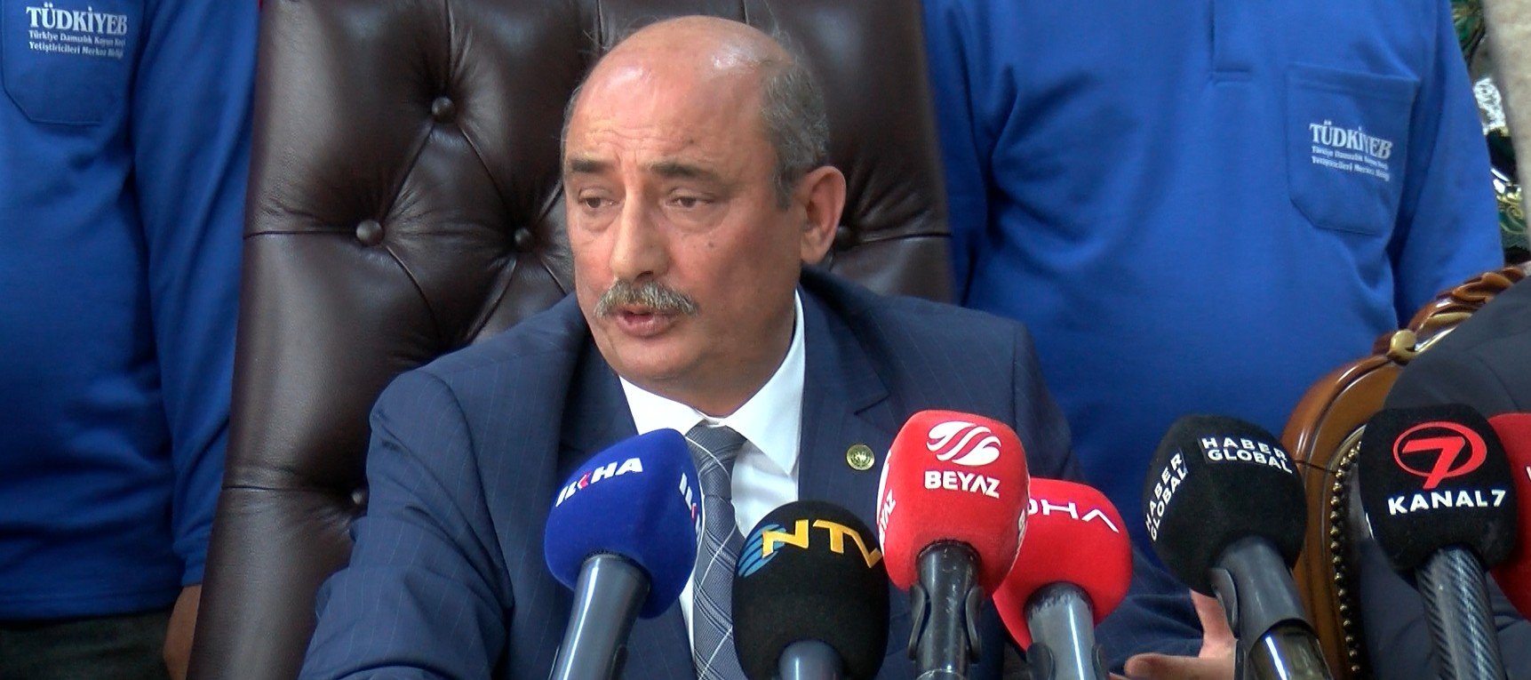 TÜDKİYEB Genel Başkanı Turan Saldırıcıer basın toplantısında konuştu