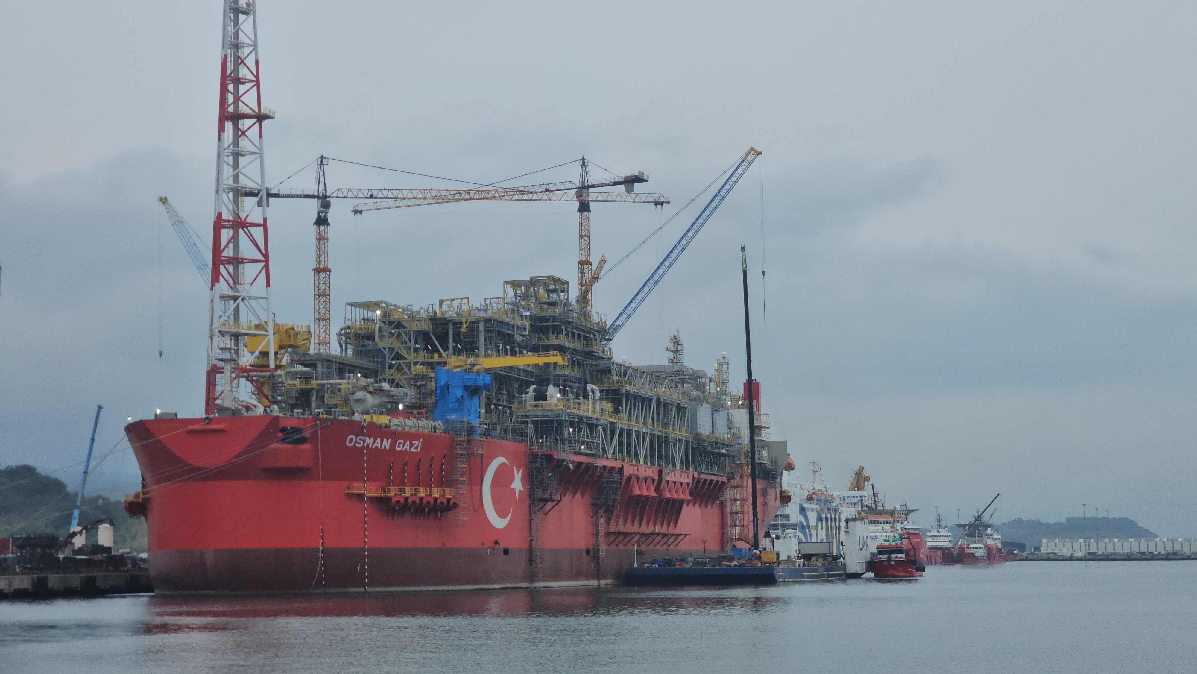 Osman Gazi Yüzer Üretim Platformu