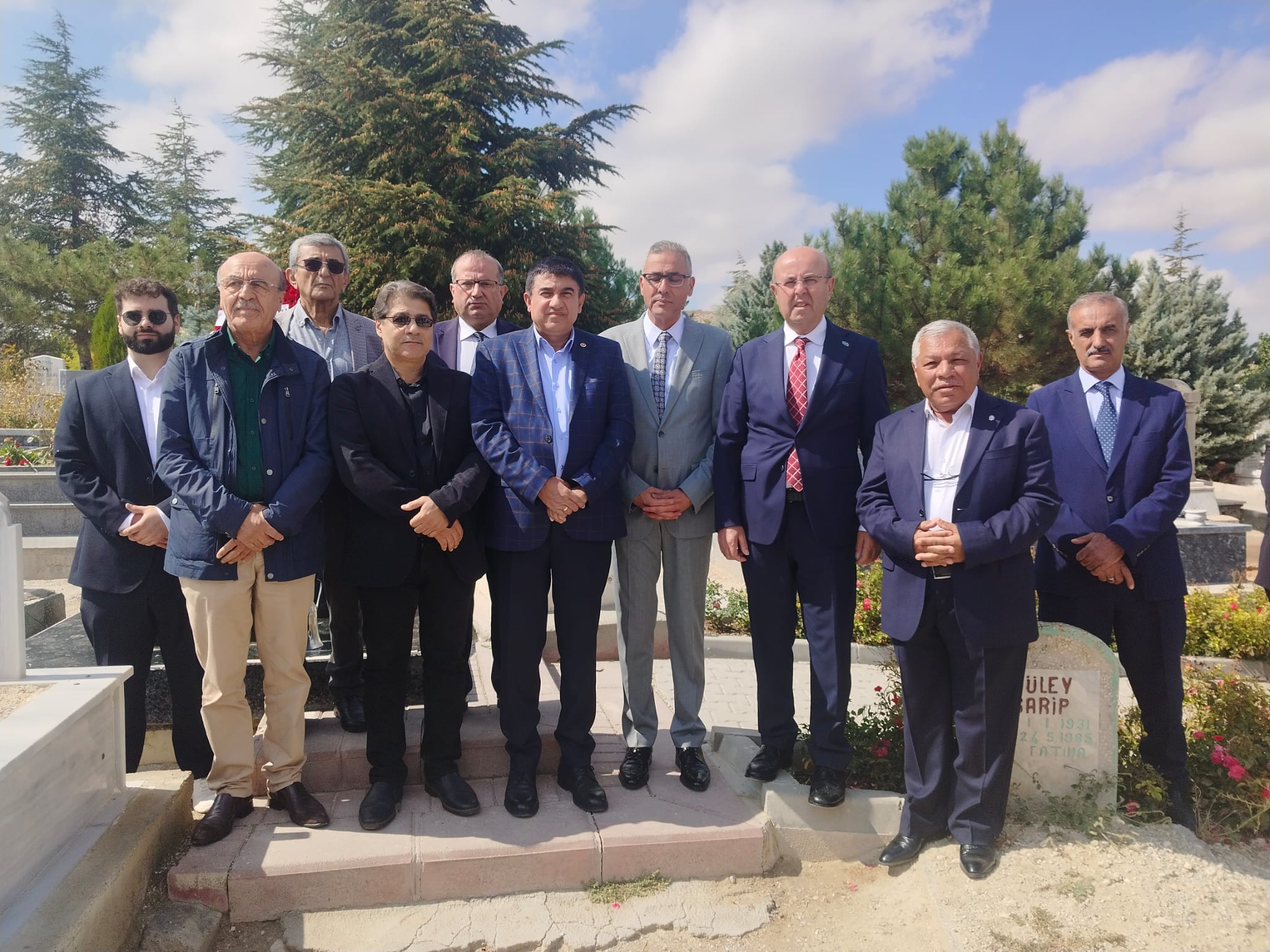 Neşet Ertaş mezarı başında anma
