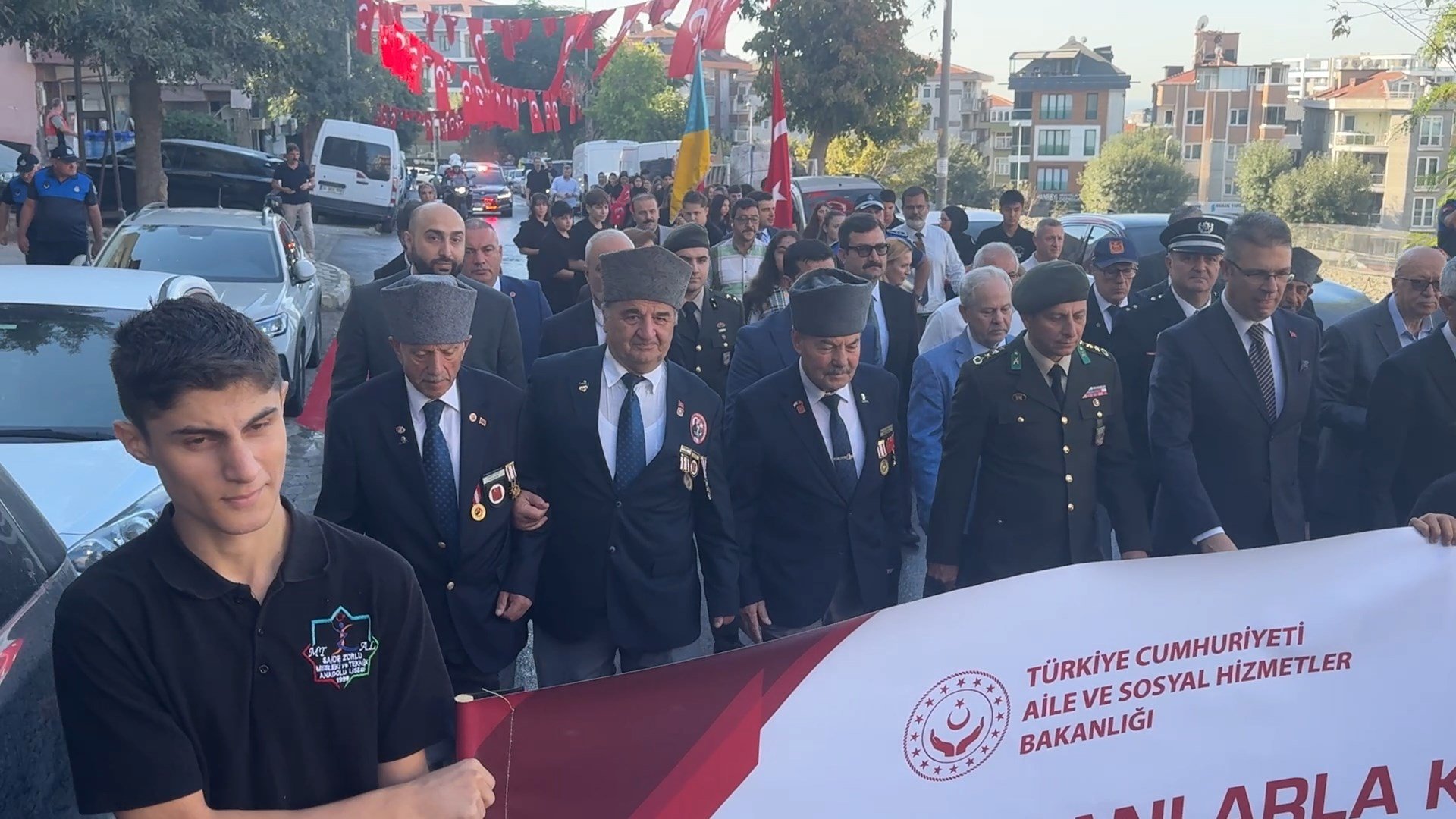 Avcılar Gaziler Günü yürüyüşü