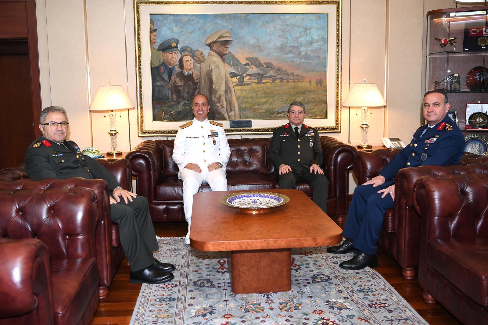 Genelkurmay Başkanı Orgeneral Selçuk Bayraktaroğlu ve Hava Kuvvetleri Komutanı Orgeneral Rafet Dalkıran