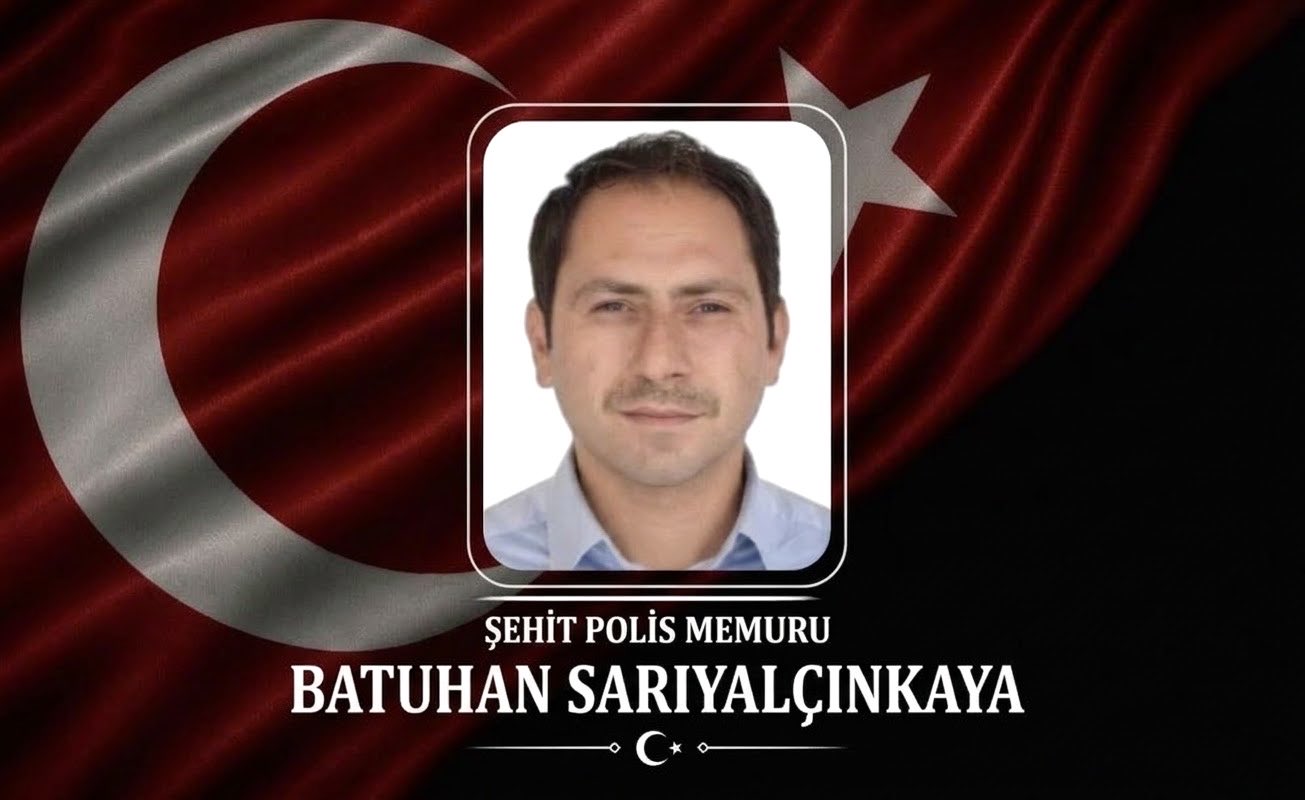 Şehit polis memuru Batuhan Sarıyalçınkaya için düzenlenen tören