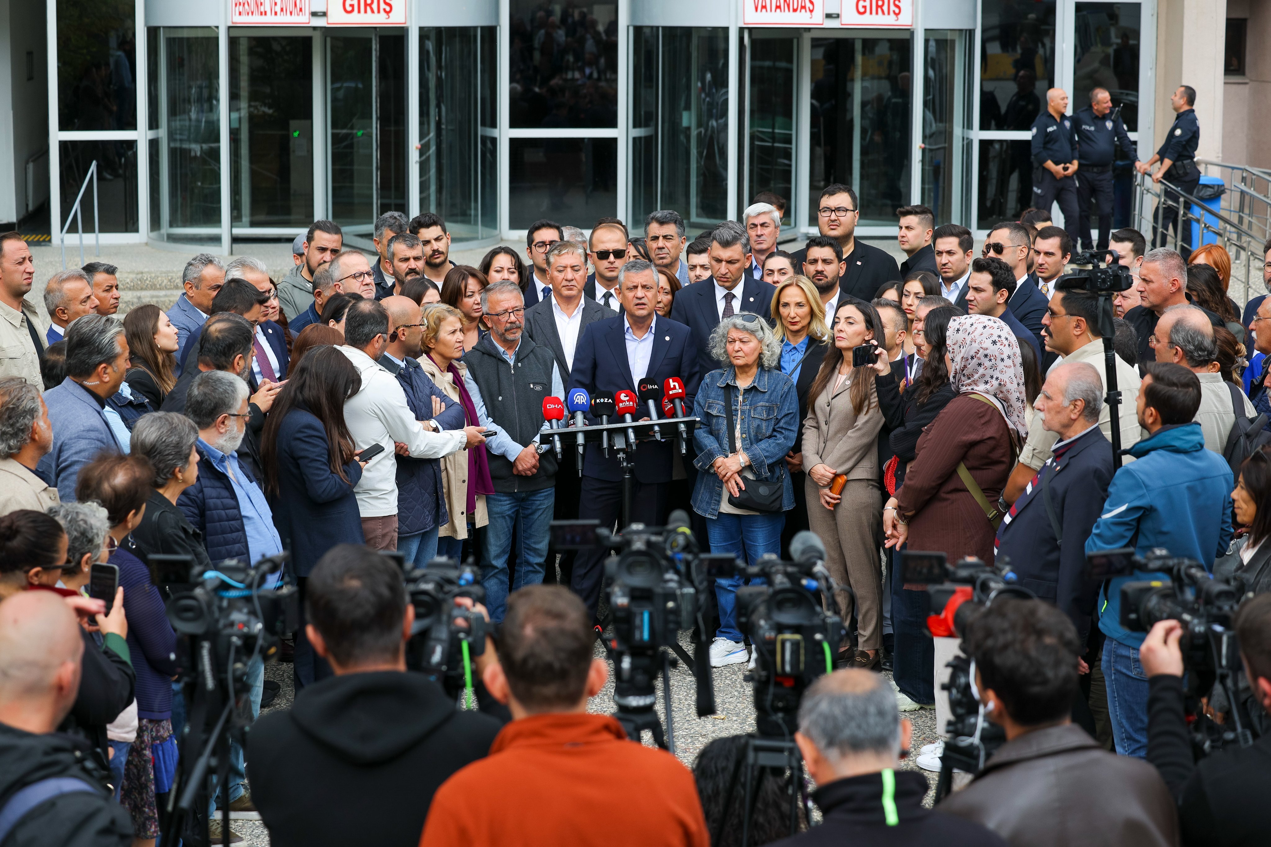 Özgür Özel