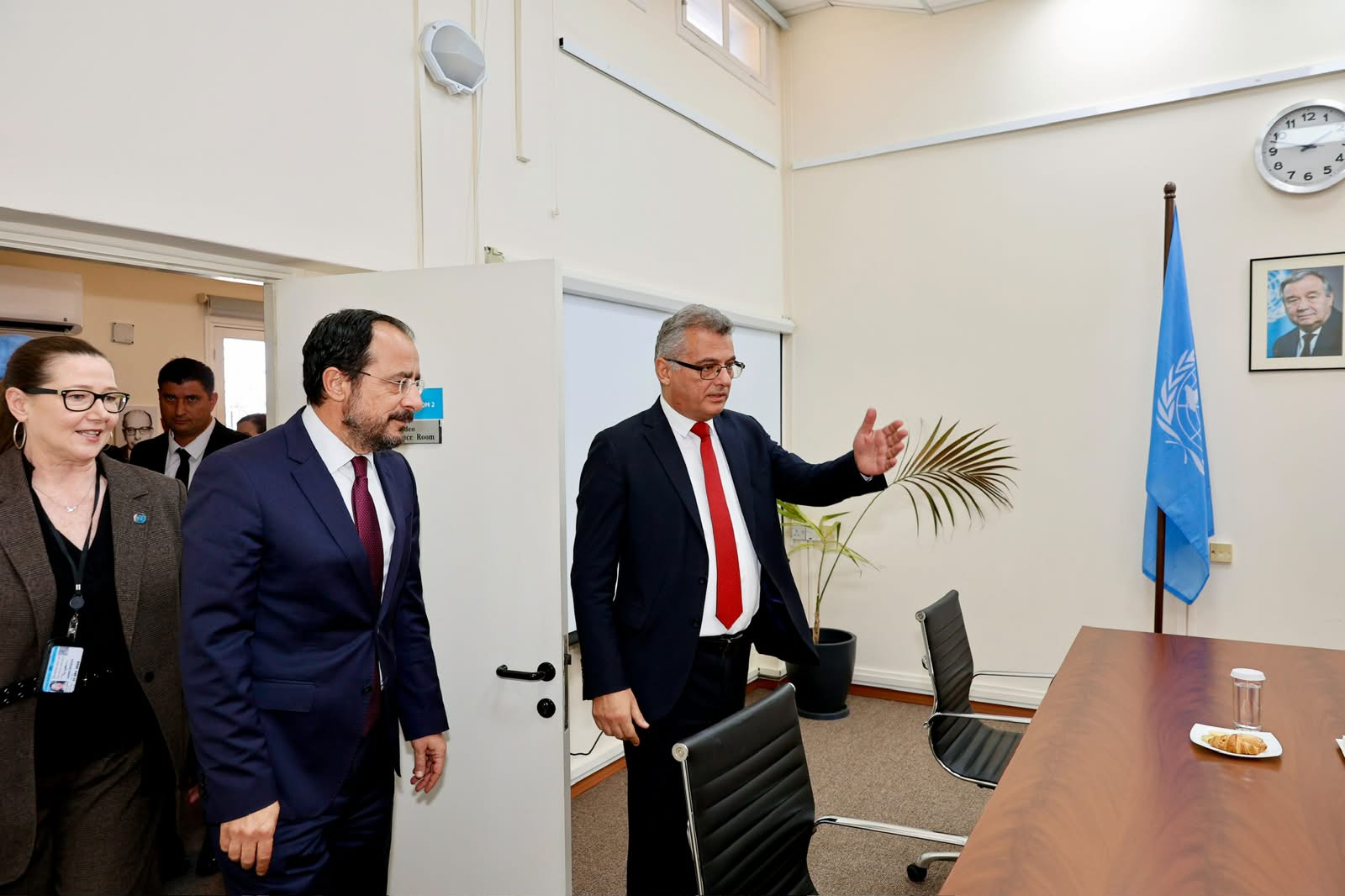 KKTC Cumhurbaşkanı Erhürman ve GKRY lideri Hristodulidis görüşme masasında