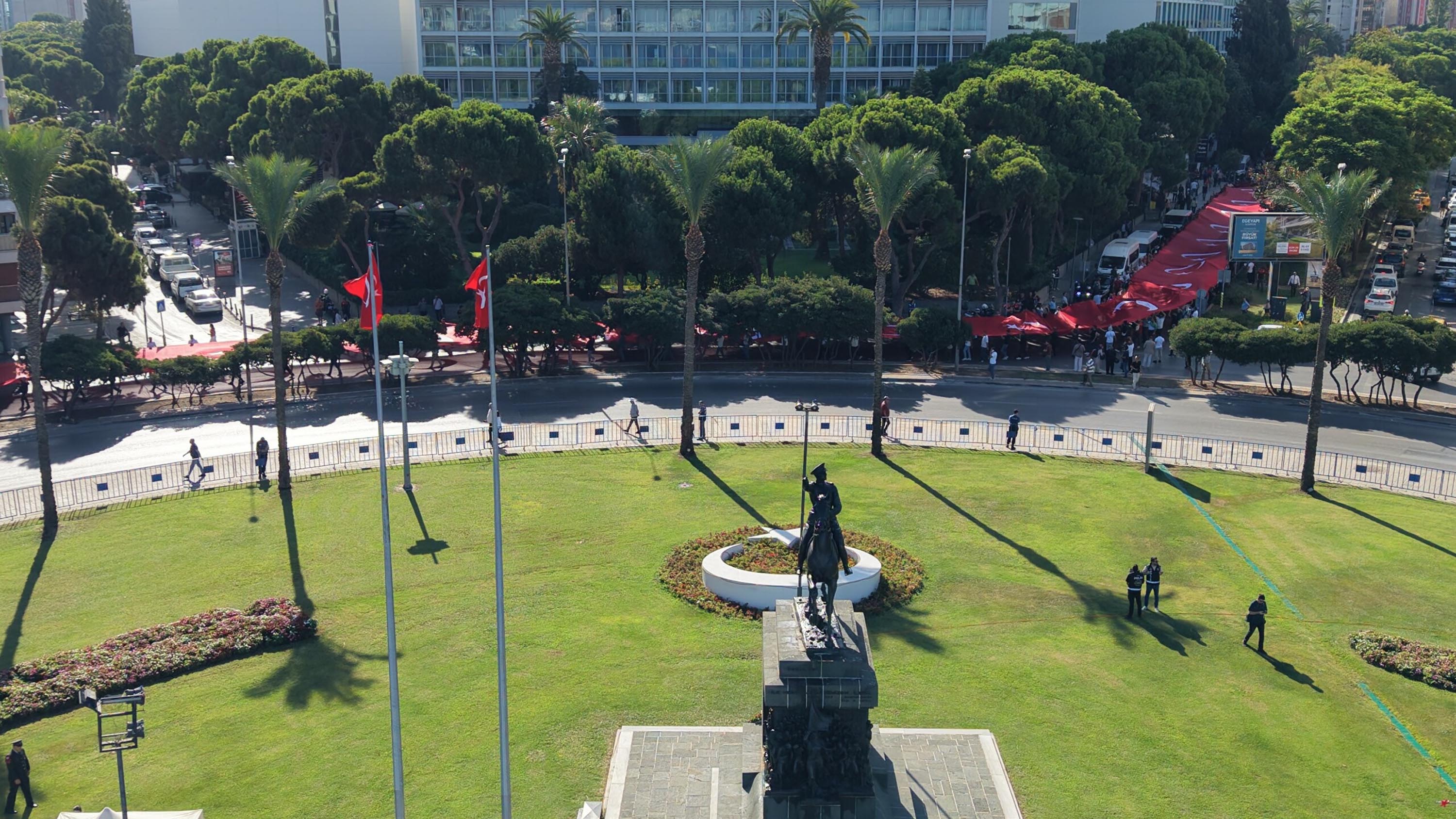 İzmir Zafer Yürüyüşü