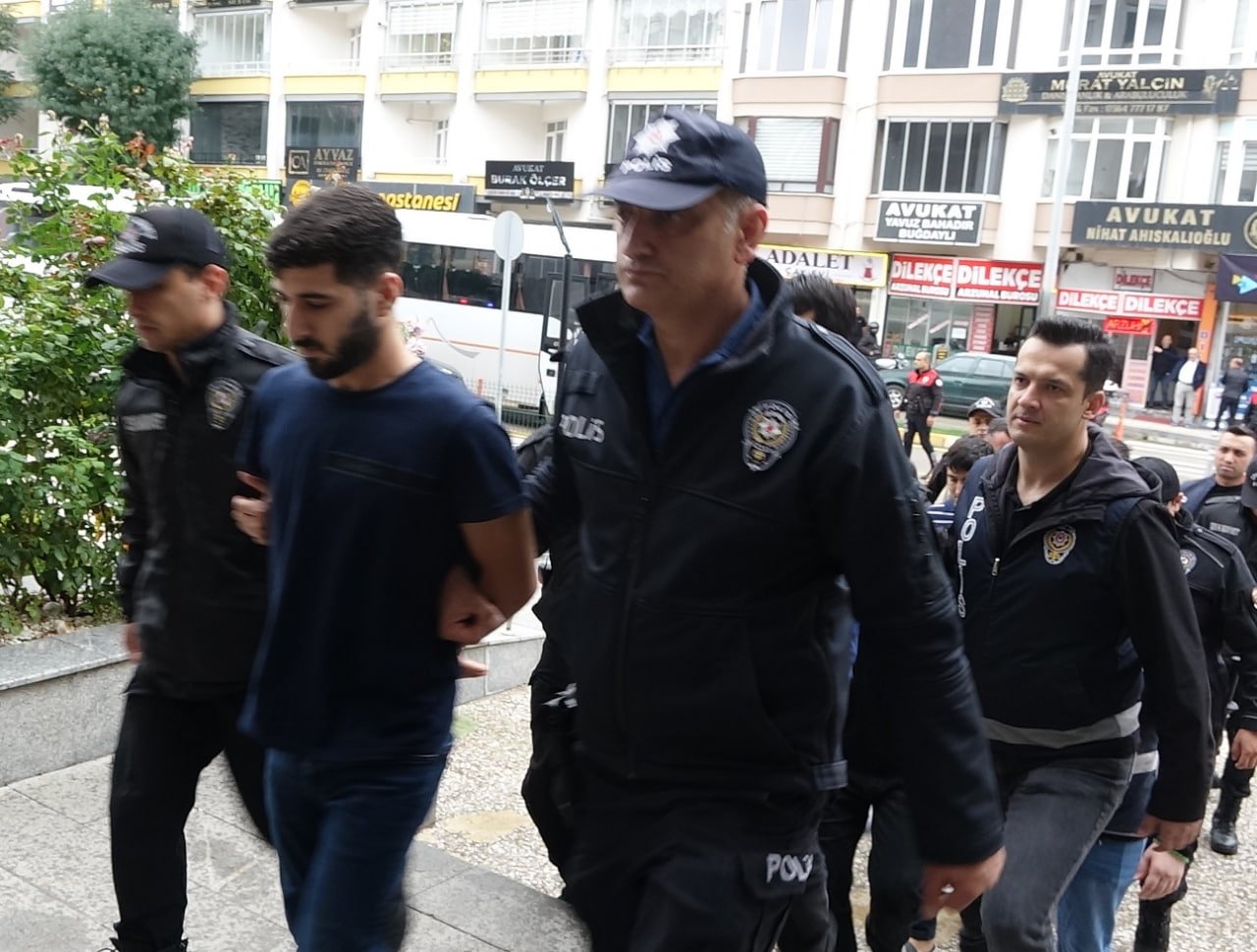 Operasyonda ele geçirilen suç unsurları