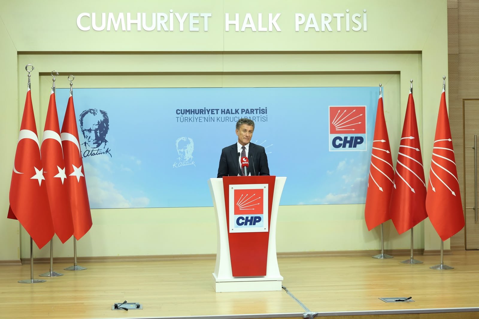 CHP Genel Başkan Yardımcısı Orhan Sarıbal basın toplantısı