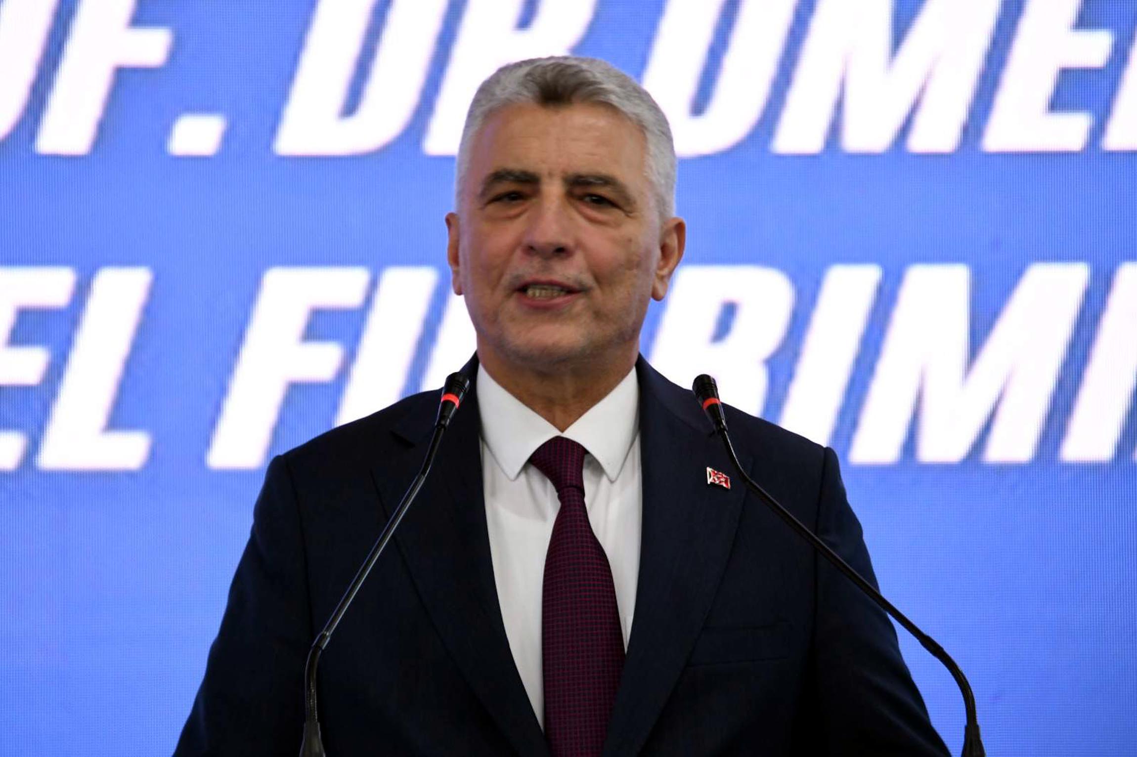 Bakan Bolat fuar açılışında konuşuyor