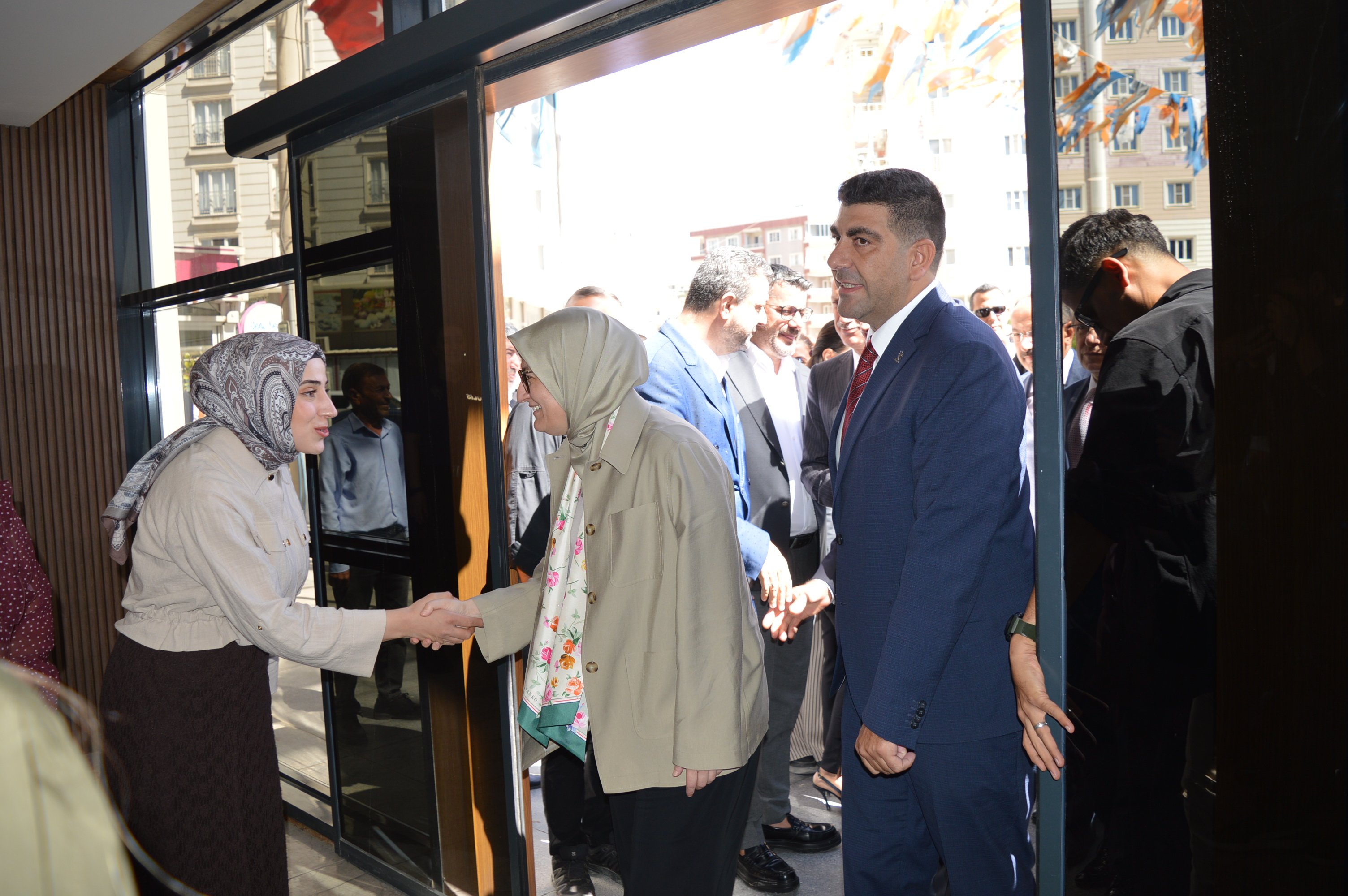 Uygur, Manisa’daki olayla ilgili açıklamalarda bulundu