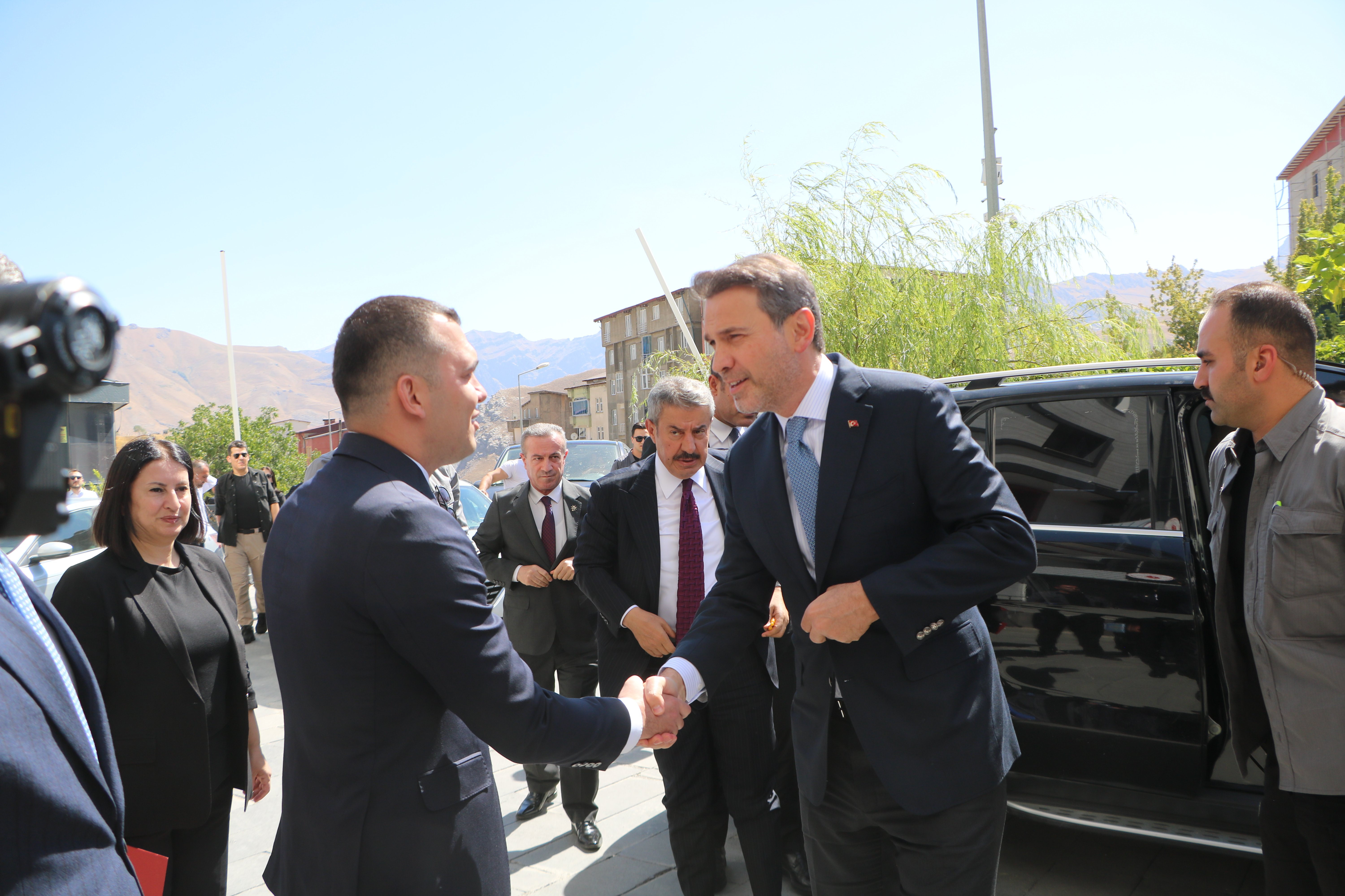 Bakan Bayraktar Hakkari ziyareti