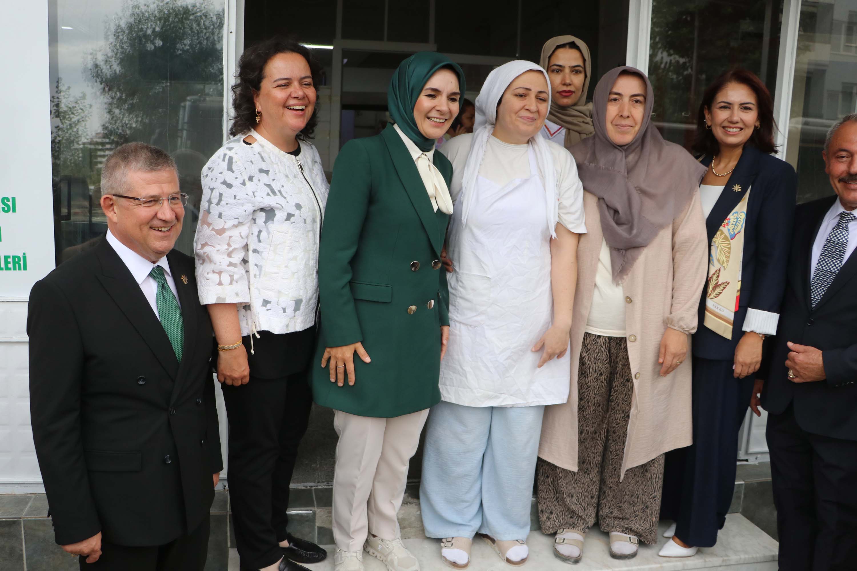 Bakan Göktaş esnaf ziyareti