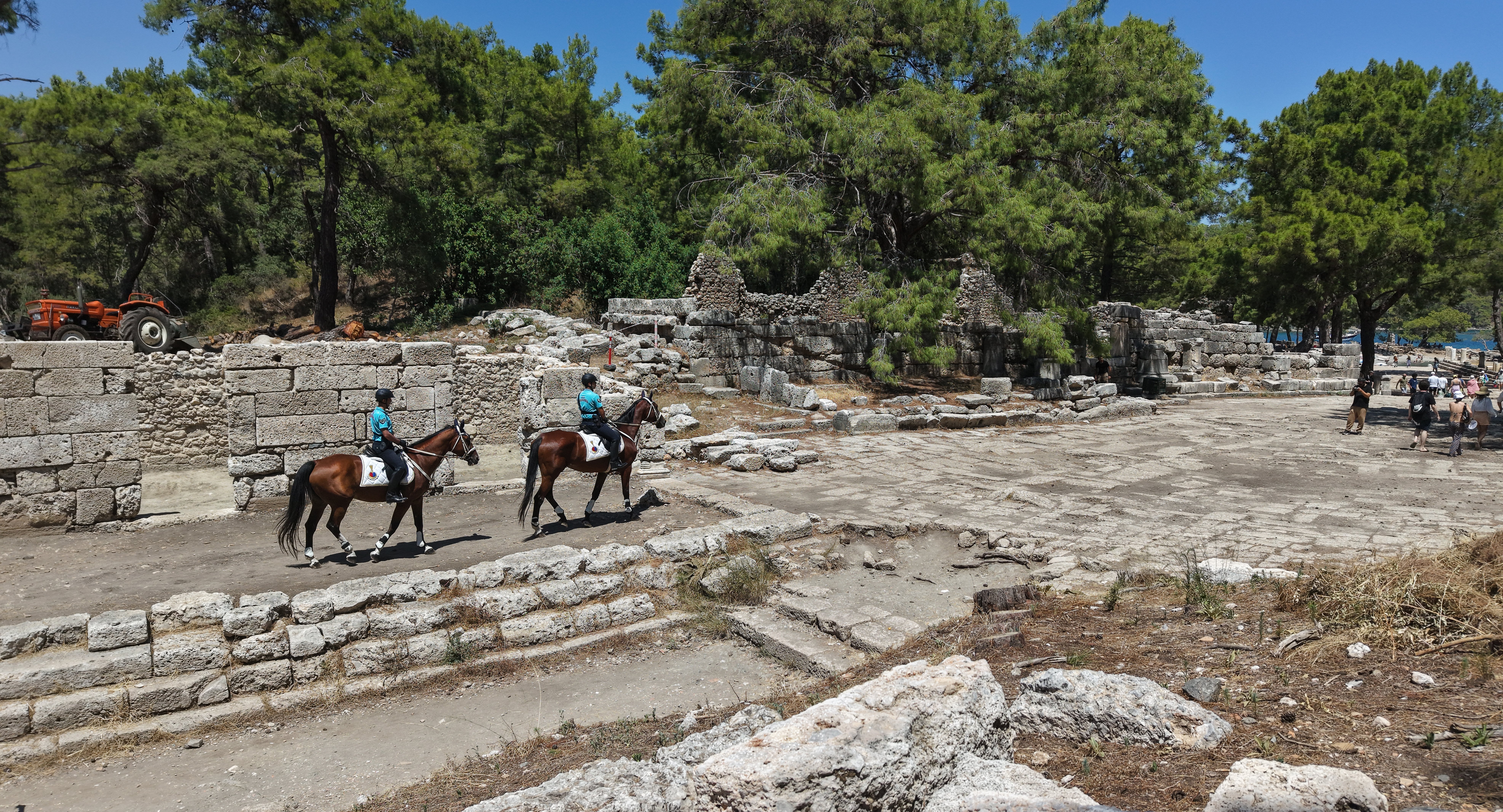 Atlı jandarma timi Phaselis Antik Kenti
