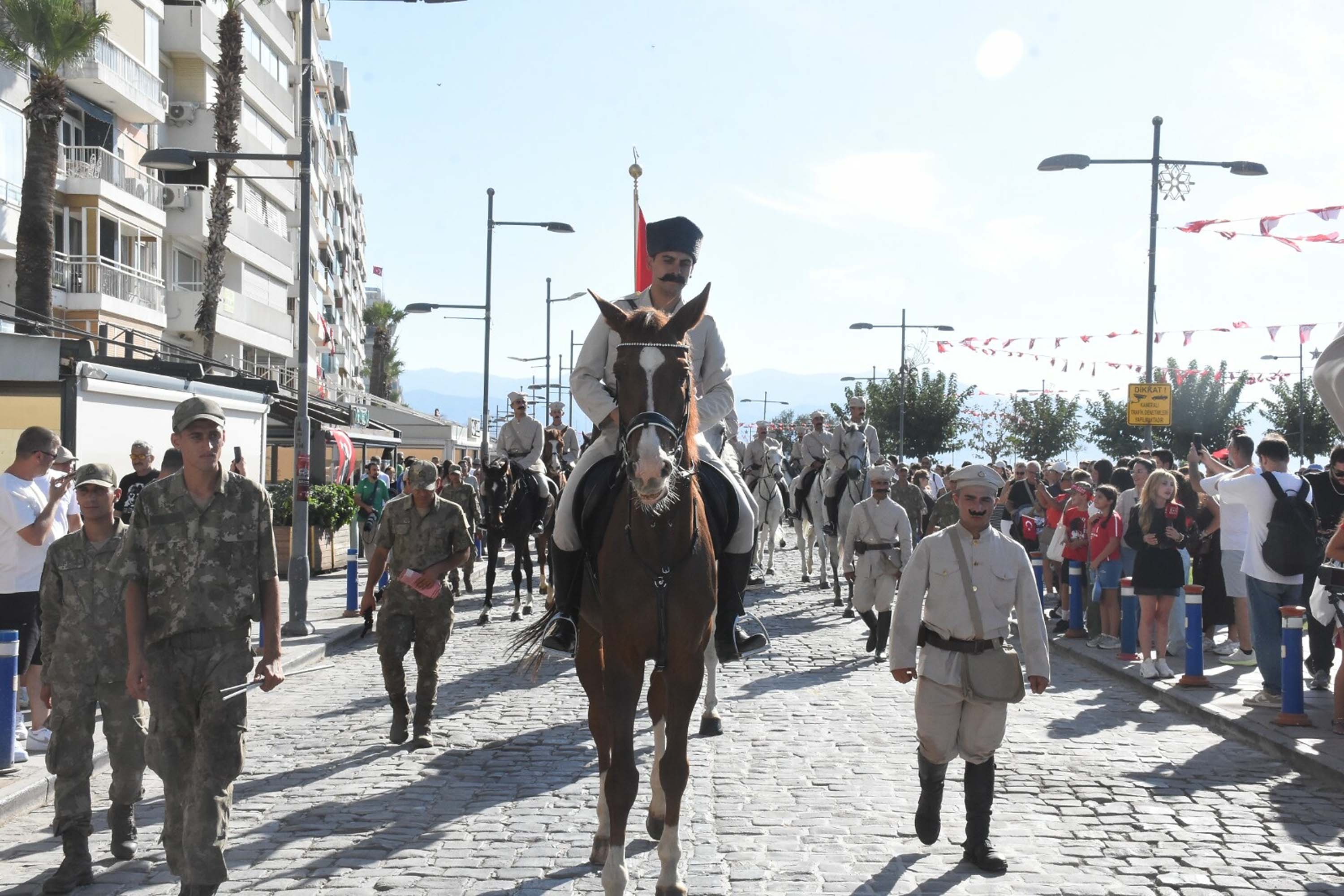 SOLOTÜRK İzmir gösterisi
