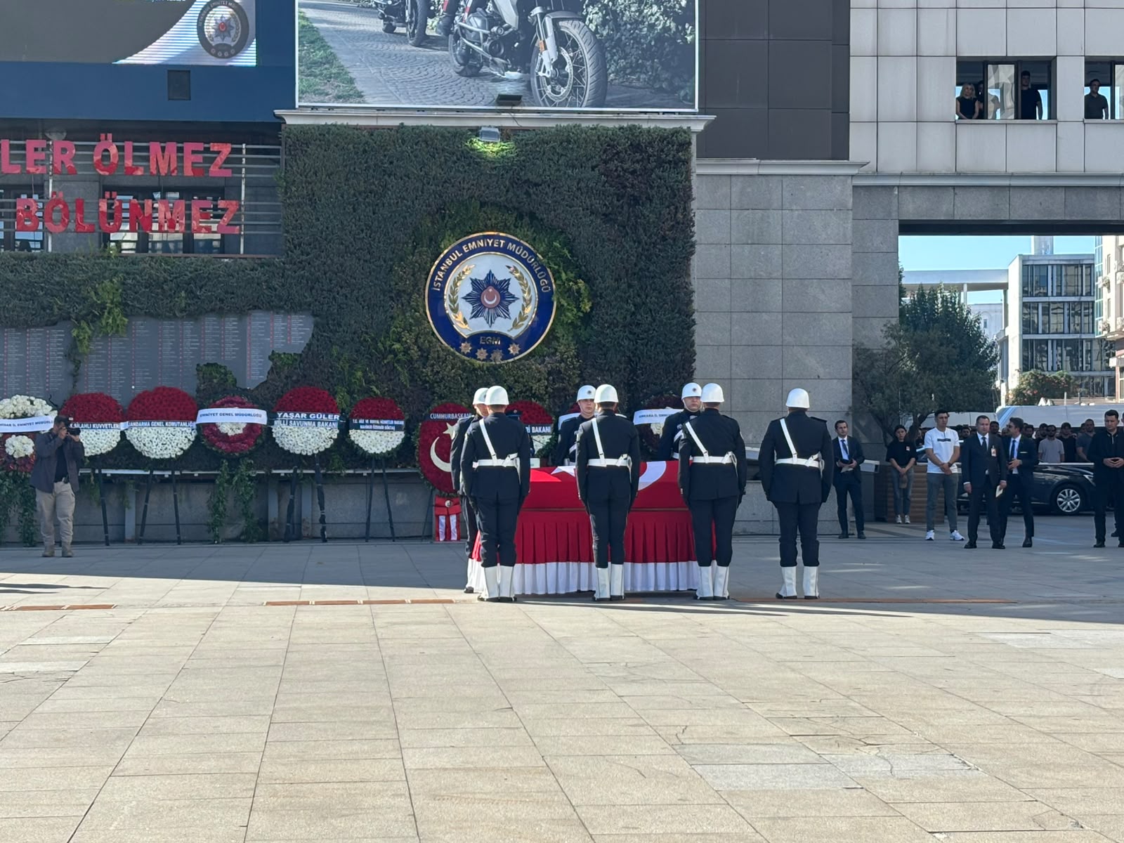 İstanbul Emniyet Müdürü Selami Yıldız törende konuşuyor