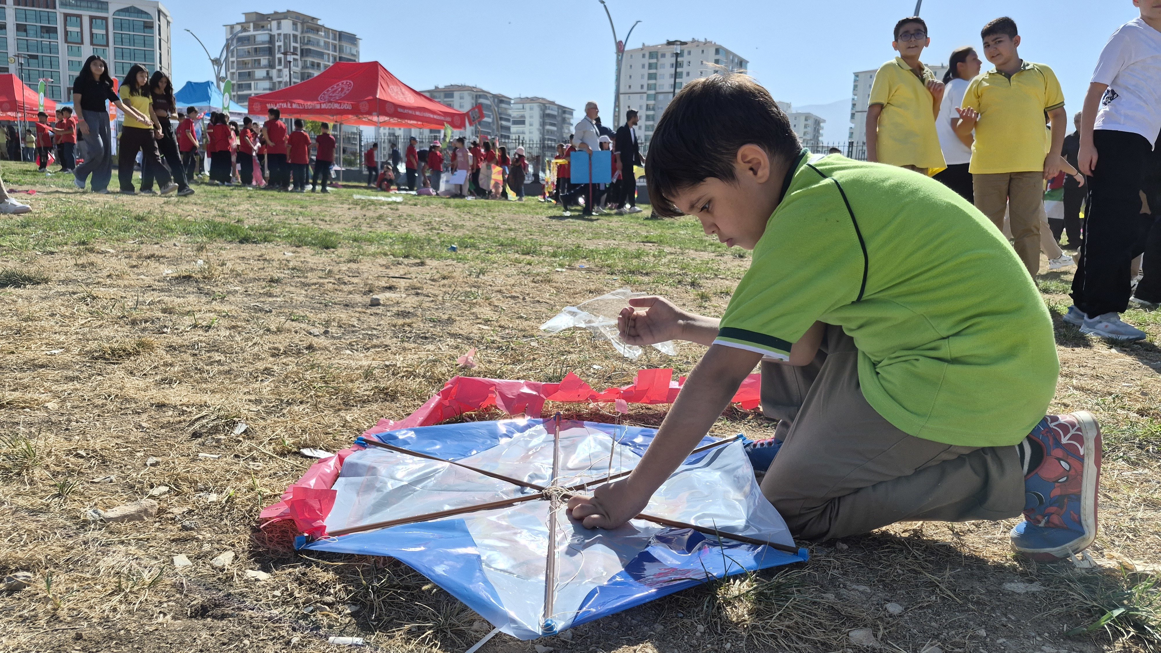 Malatya Valisi Seddar Yavuz uçurtma etkinliğinde konuştu