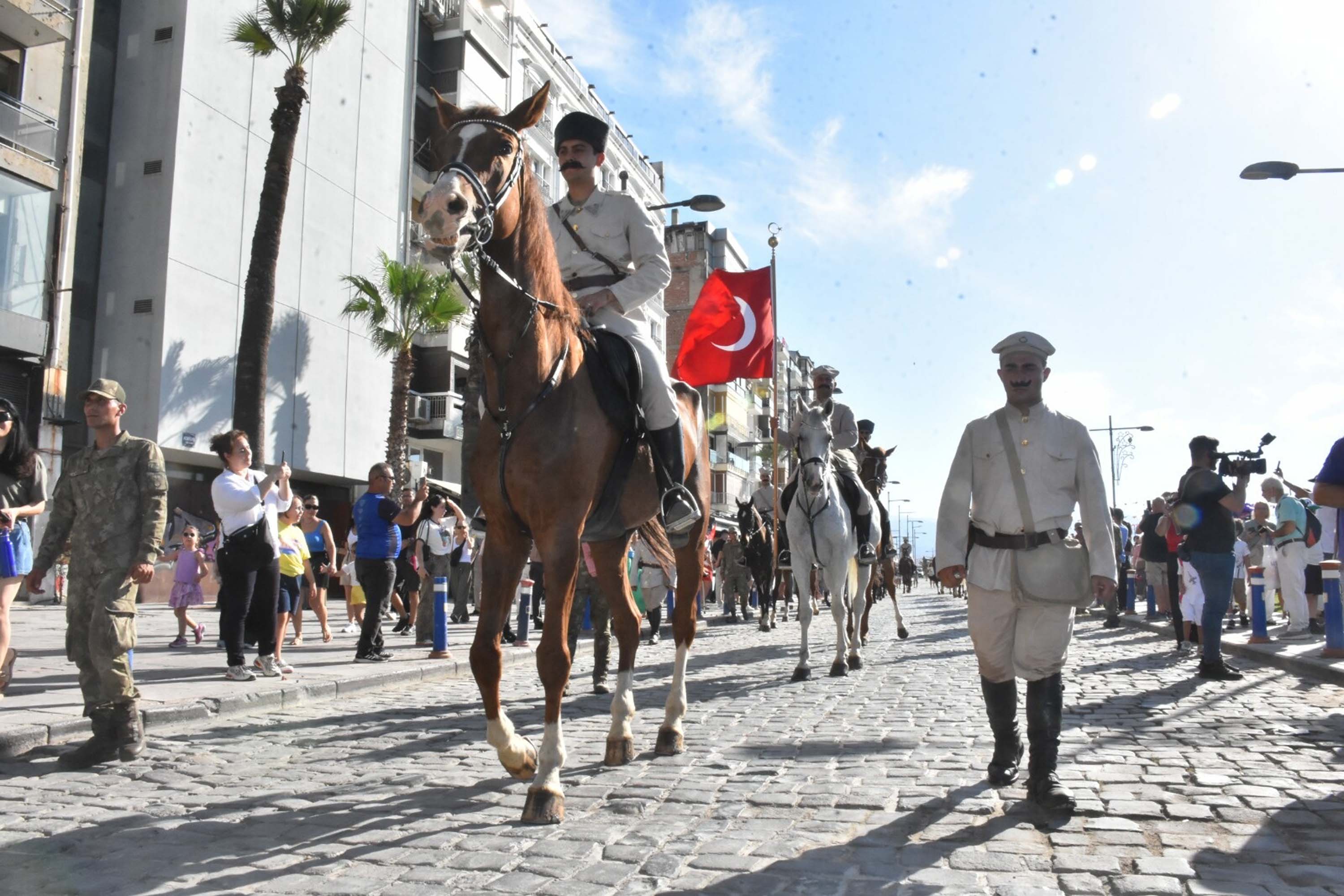 İzmir 9 Eylül kutlamaları Atlı Süvari Birlikleri